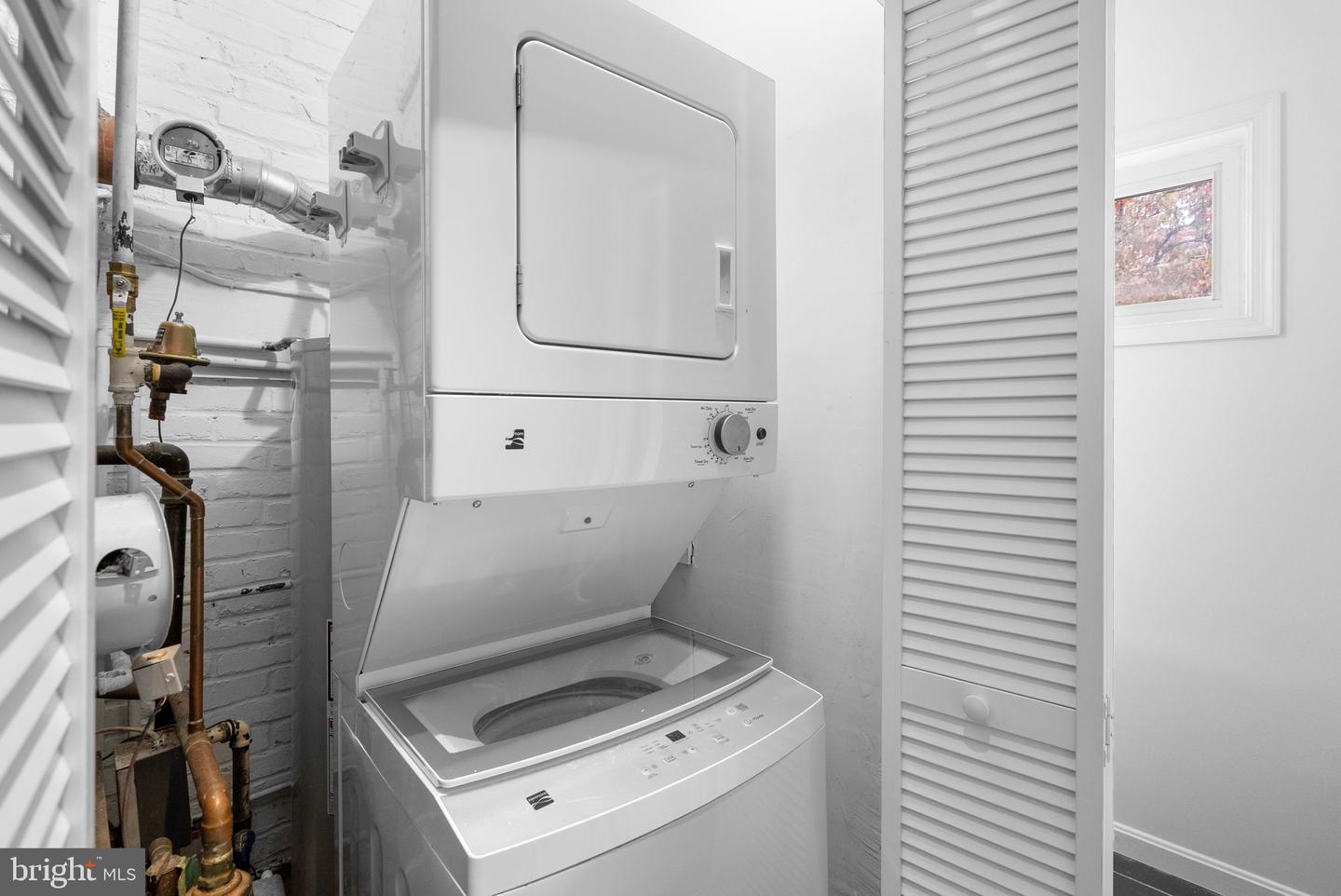 1211 35TH ST NW, WASHINGTON, District Of Columbia 20007, 2 Bedrooms Bedrooms, ,1 BathroomBathrooms,Residential,For sale,1211 35TH ST NW,DCDC2230872 MLS # DCDC2230872