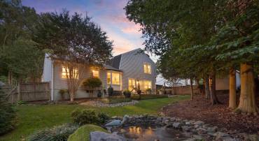 9616 BURNT OAK DR, FAIRFAX STATION, Virginia 22039, 4 Bedrooms Bedrooms, 14 Rooms Rooms,2 BathroomsBathrooms,Residential,For sale,9616 BURNT OAK DR,VAFX2278288 MLS # VAFX2278288