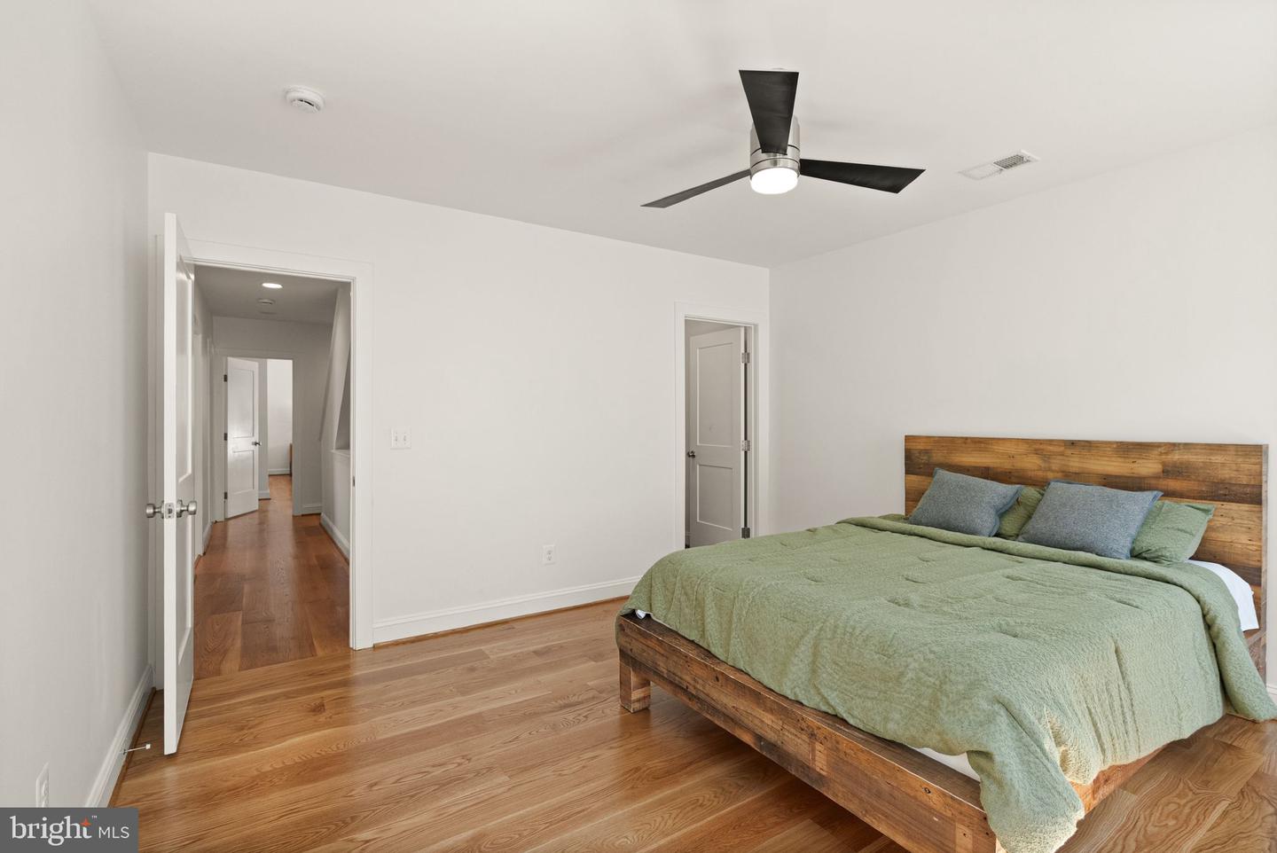 6032 28TH ST N, ARLINGTON, Virginia 22207, 5 Bedrooms Bedrooms, ,4 BathroomsBathrooms,Residential,For sale,6032 28TH ST N,VAAR2065838 MLS # VAAR2065838 6032 28TH ST N, ARLINGTON, Virginia 22207, 5 Bedrooms Bedrooms, ,4 BathroomsBathrooms,Residential,For sale,6032 28TH ST N,VAAR2065838 MLS # VAAR2065838