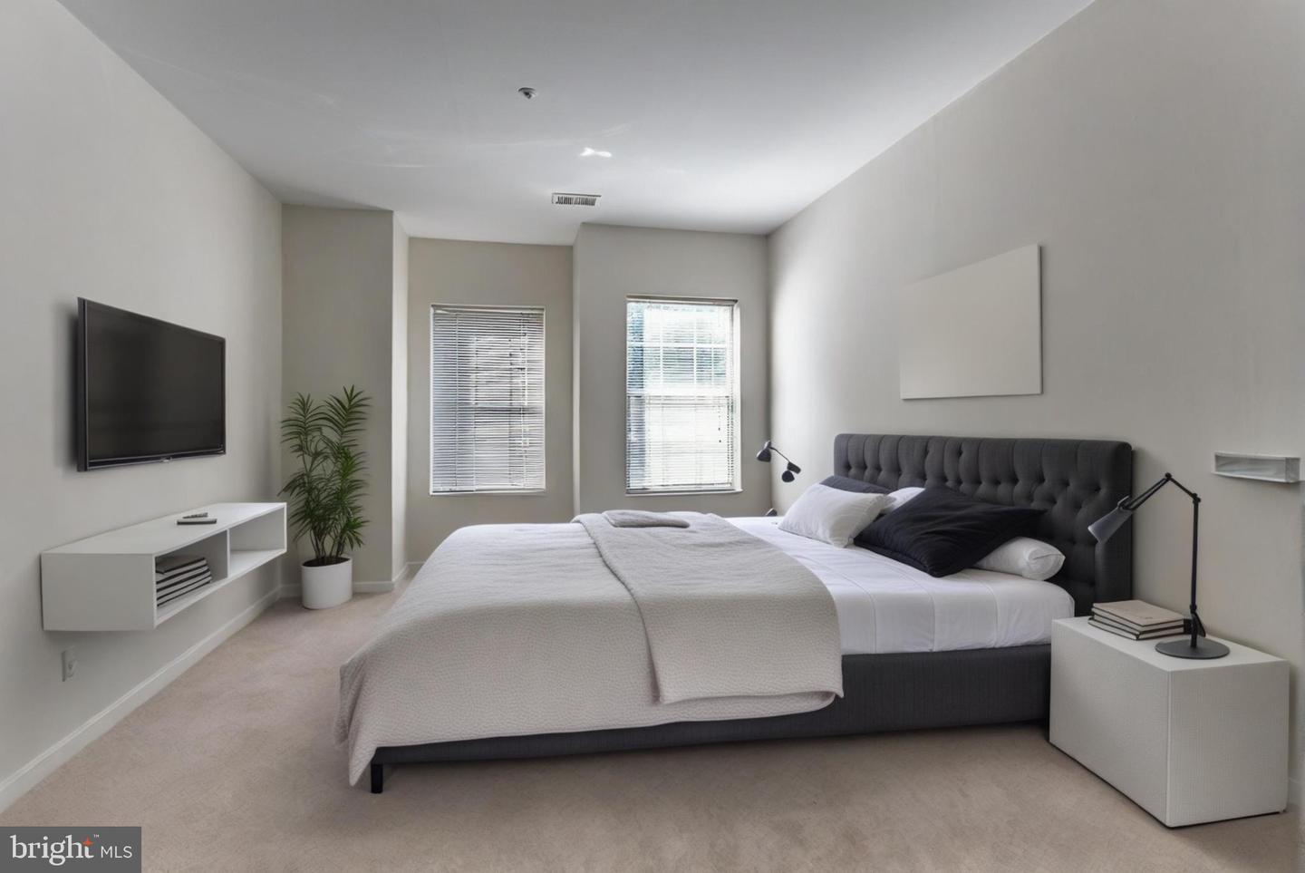 4225 MOZART BRIGADE LN #84, FAIRFAX, Virginia 22033, 2 Bedrooms Bedrooms, ,2 BathroomsBathrooms,Residential,For sale,4225 MOZART BRIGADE LN #84,VAFX2252662 MLS # VAFX2252662