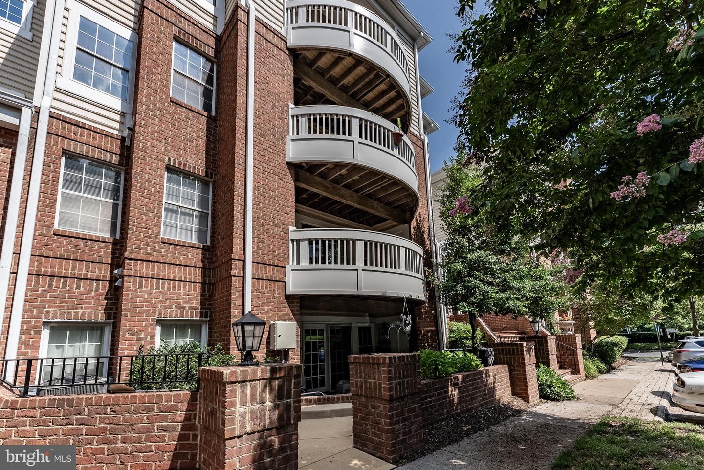 4225 MOZART BRIGADE LN #84, FAIRFAX, Virginia 22033, 2 Bedrooms Bedrooms, ,2 BathroomsBathrooms,Residential,For sale,4225 MOZART BRIGADE LN #84,VAFX2252662 MLS # VAFX2252662