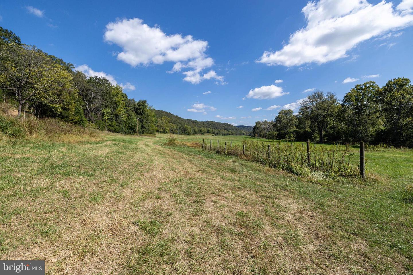 0 OAKVIEW DR, BENTONVILLE, Virginia 22610, ,Land,For sale,0 OAKVIEW DR,VAWR2012732 MLS # VAWR2012732