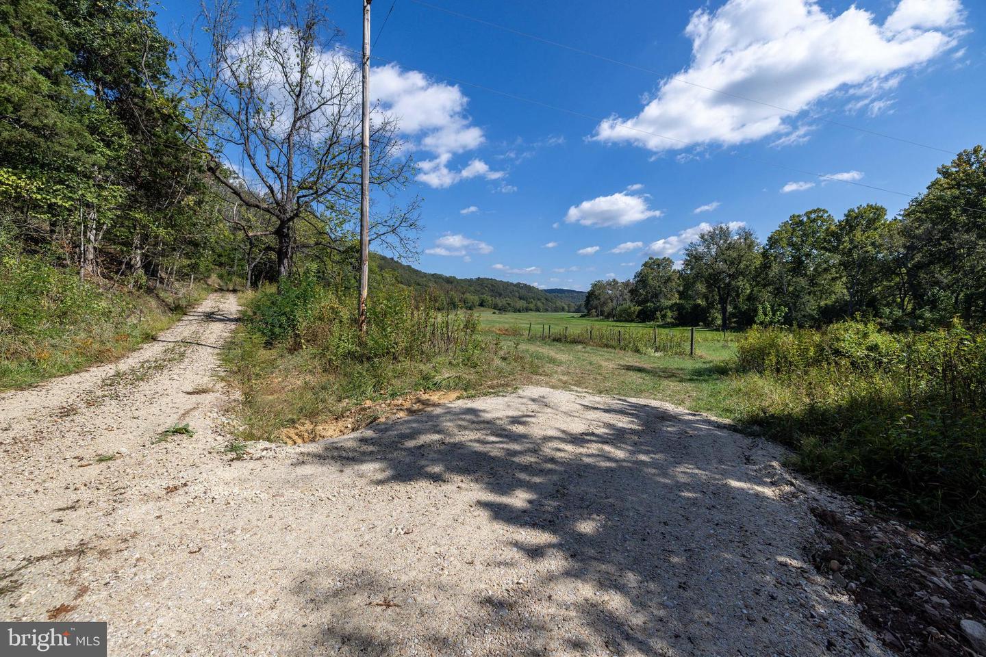 0 OAKVIEW DR, BENTONVILLE, Virginia 22610, ,Land,For sale,0 OAKVIEW DR,VAWR2012732 MLS # VAWR2012732