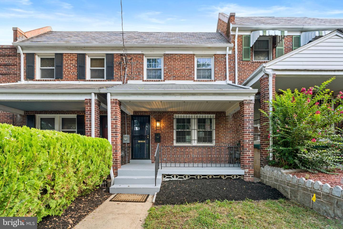 38 CRITTENDEN ST NE, WASHINGTON, District Of Columbia 20011, 3 Bedrooms Bedrooms, ,2 BathroomsBathrooms,Residential,For sale,38 CRITTENDEN ST NE,DCDC2213822 MLS # DCDC2213822