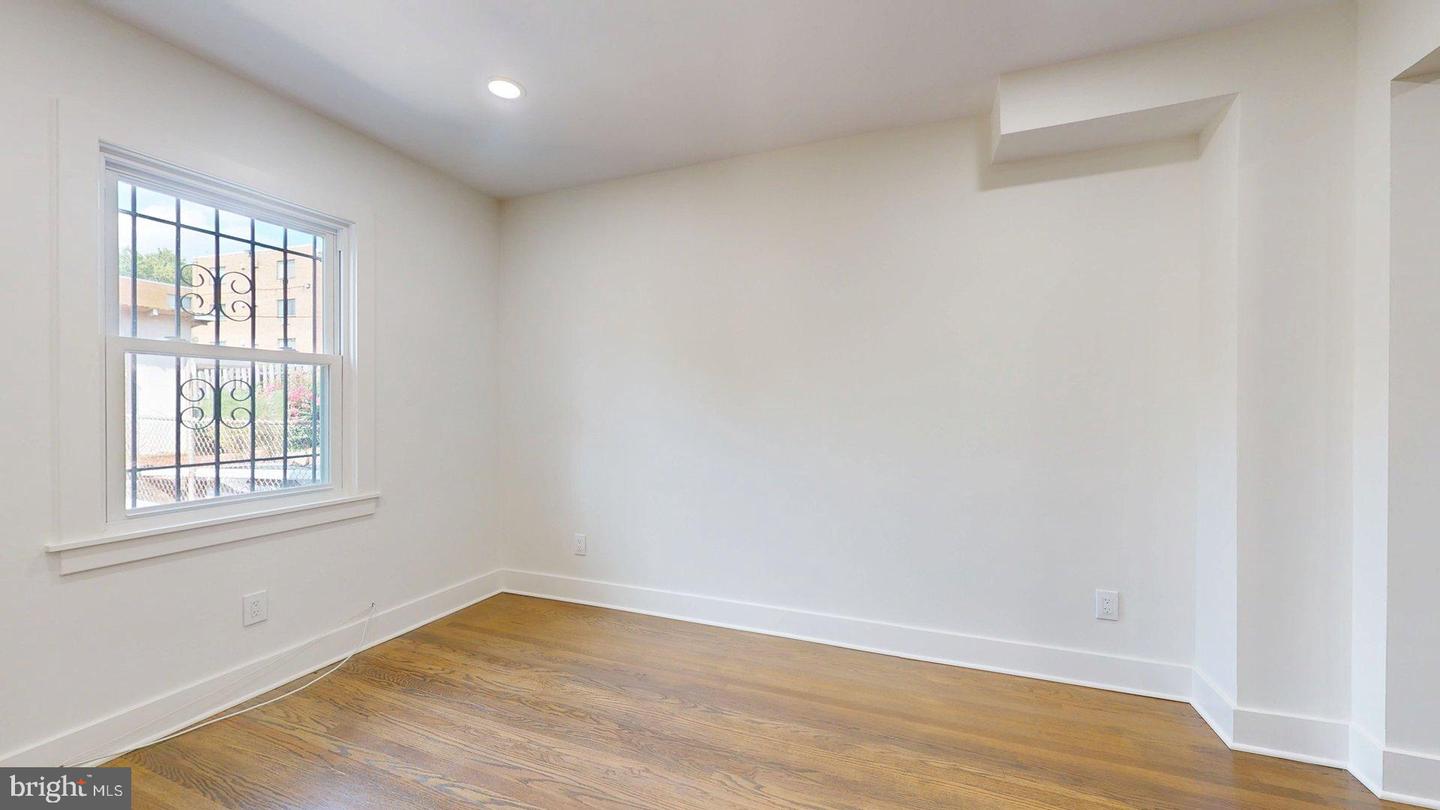 38 CRITTENDEN ST NE, WASHINGTON, District Of Columbia 20011, 3 Bedrooms Bedrooms, ,2 BathroomsBathrooms,Residential,For sale,38 CRITTENDEN ST NE,DCDC2213822 MLS # DCDC2213822