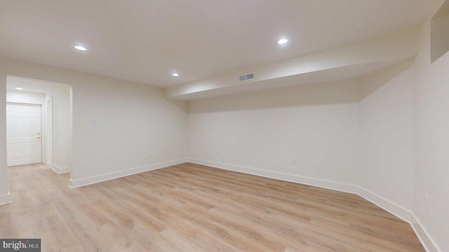 38 CRITTENDEN ST NE, WASHINGTON, District Of Columbia 20011, 3 Bedrooms Bedrooms, ,2 BathroomsBathrooms,Residential,For sale,38 CRITTENDEN ST NE,DCDC2213822 MLS # DCDC2213822