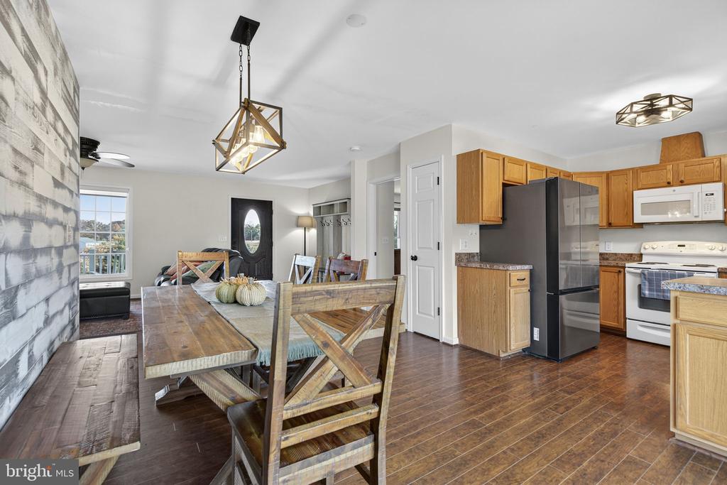 12494 EGGBORNSVILLE RD, CULPEPER, Virginia 22701, 3 Bedrooms Bedrooms, ,3 BathroomsBathrooms,Residential,12494 EGGBORNSVILLE RD,VACU2011892 MLS # VACU2011892