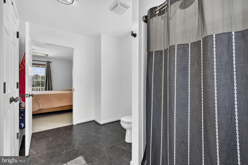 12494 EGGBORNSVILLE RD, CULPEPER, Virginia 22701, 3 Bedrooms Bedrooms, ,3 BathroomsBathrooms,Residential,12494 EGGBORNSVILLE RD,VACU2011892 MLS # VACU2011892