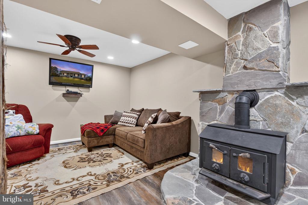 12494 EGGBORNSVILLE RD, CULPEPER, Virginia 22701, 3 Bedrooms Bedrooms, ,3 BathroomsBathrooms,Residential,12494 EGGBORNSVILLE RD,VACU2011892 MLS # VACU2011892