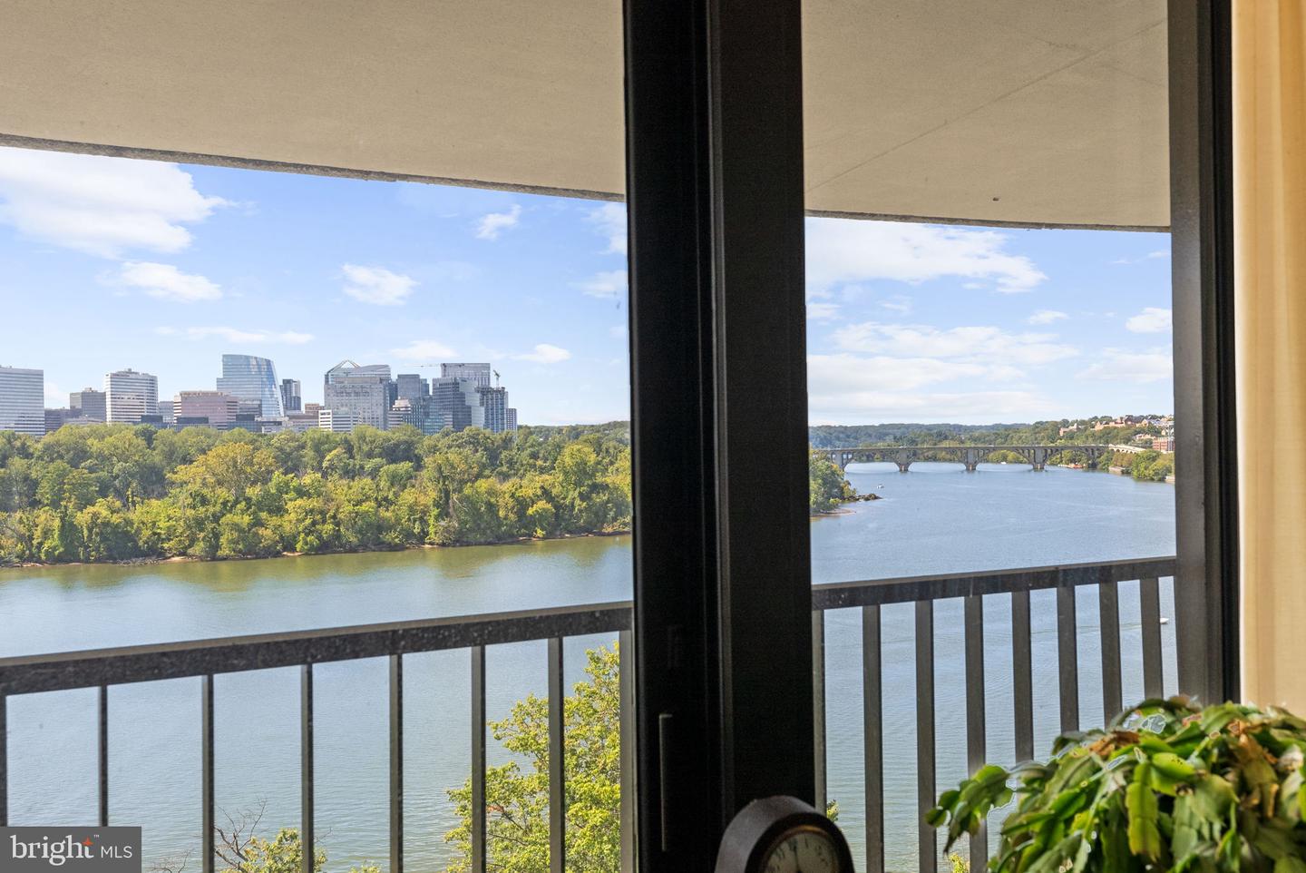 700 NEW HAMPSHIRE AVE NW #905, WASHINGTON, District Of Columbia 20037, 1 Bedroom Bedrooms, ,1 BathroomBathrooms,Residential,For sale,700 NEW HAMPSHIRE AVE NW #905,DCDC2220152 MLS # DCDC2220152