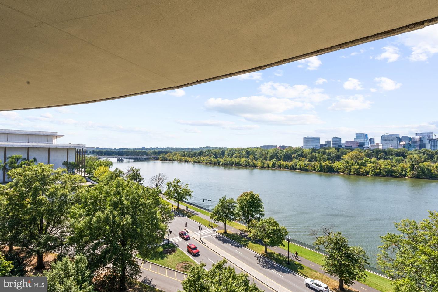 700 NEW HAMPSHIRE AVE NW #905, WASHINGTON, District Of Columbia 20037, 1 Bedroom Bedrooms, ,1 BathroomBathrooms,Residential,For sale,700 NEW HAMPSHIRE AVE NW #905,DCDC2220152 MLS # DCDC2220152