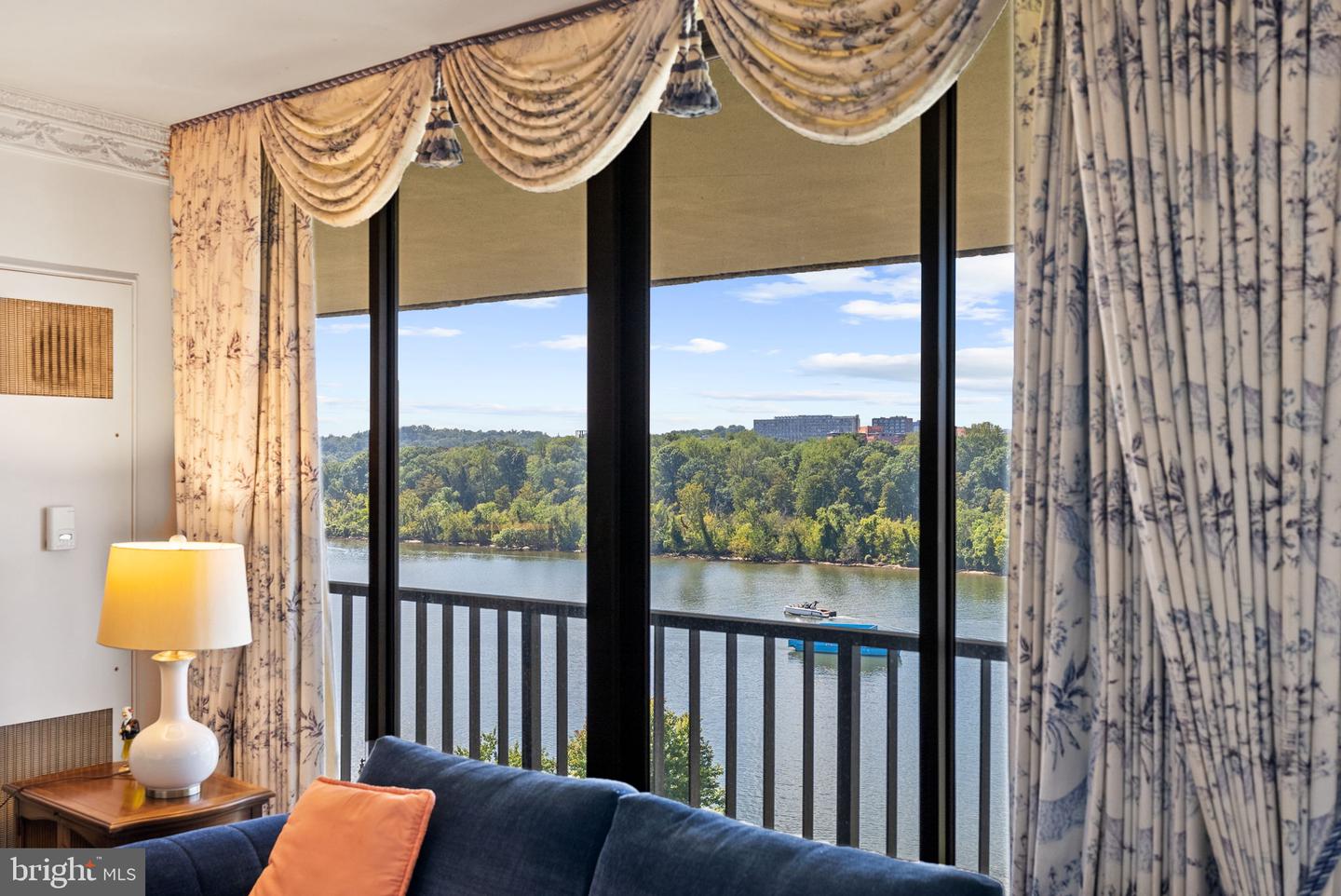 700 NEW HAMPSHIRE AVE NW #905, WASHINGTON, District Of Columbia 20037, 1 Bedroom Bedrooms, ,1 BathroomBathrooms,Residential,For sale,700 NEW HAMPSHIRE AVE NW #905,DCDC2220152 MLS # DCDC2220152