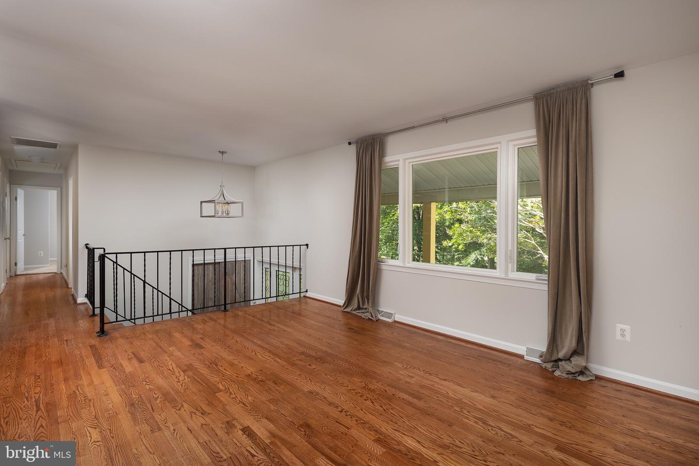 4509 MARTINWOOD DR, HAYMARKET, Virginia 20169, 4 Bedrooms Bedrooms, 13 Rooms Rooms,3 BathroomsBathrooms,Residential,For sale,4509 MARTINWOOD DR,VAPW2103206 MLS # VAPW2103206