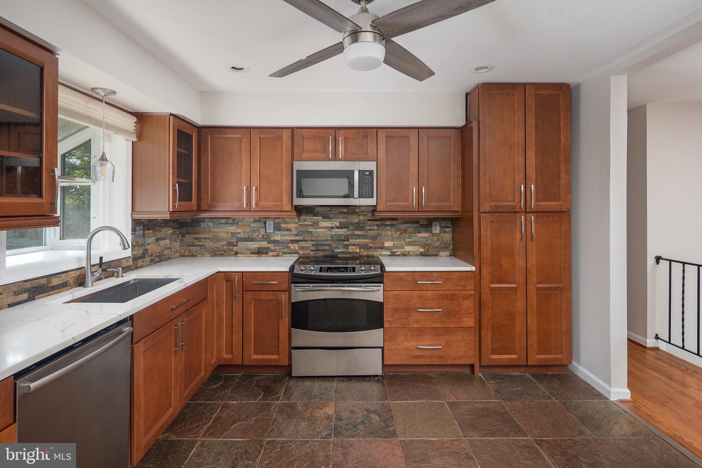 4509 MARTINWOOD DR, HAYMARKET, Virginia 20169, 4 Bedrooms Bedrooms, 13 Rooms Rooms,3 BathroomsBathrooms,Residential,For sale,4509 MARTINWOOD DR,VAPW2103206 MLS # VAPW2103206