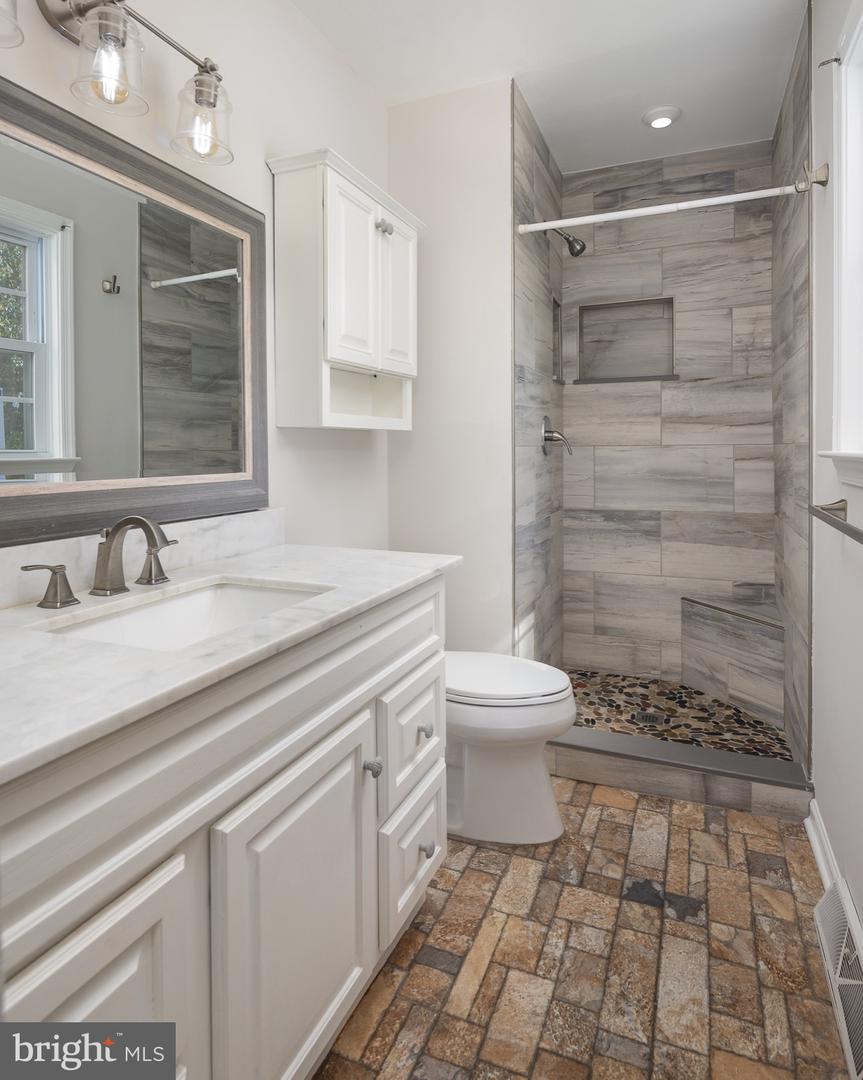 4509 MARTINWOOD DR, HAYMARKET, Virginia 20169, 4 Bedrooms Bedrooms, 13 Rooms Rooms,3 BathroomsBathrooms,Residential,For sale,4509 MARTINWOOD DR,VAPW2103206 MLS # VAPW2103206