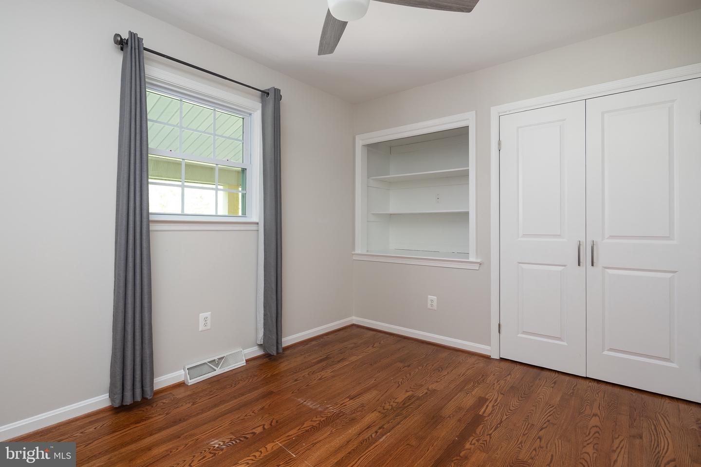 4509 MARTINWOOD DR, HAYMARKET, Virginia 20169, 4 Bedrooms Bedrooms, 13 Rooms Rooms,3 BathroomsBathrooms,Residential,For sale,4509 MARTINWOOD DR,VAPW2103206 MLS # VAPW2103206