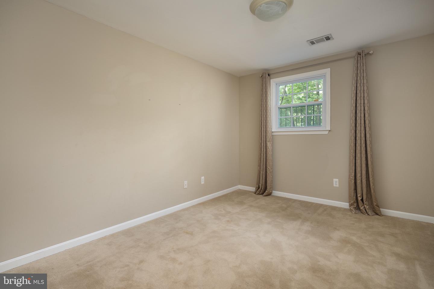 4509 MARTINWOOD DR, HAYMARKET, Virginia 20169, 4 Bedrooms Bedrooms, 13 Rooms Rooms,3 BathroomsBathrooms,Residential,For sale,4509 MARTINWOOD DR,VAPW2103206 MLS # VAPW2103206