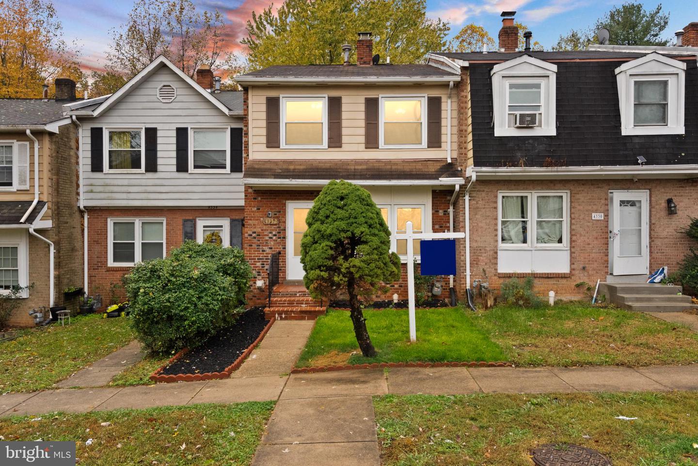 4332 EILEEN CT, WOODBRIDGE, Virginia 22193, 3 Bedrooms Bedrooms, 12 Rooms Rooms,2 BathroomsBathrooms,Residential,For sale,4332 EILEEN CT,VAPW2103334 MLS # VAPW2103334