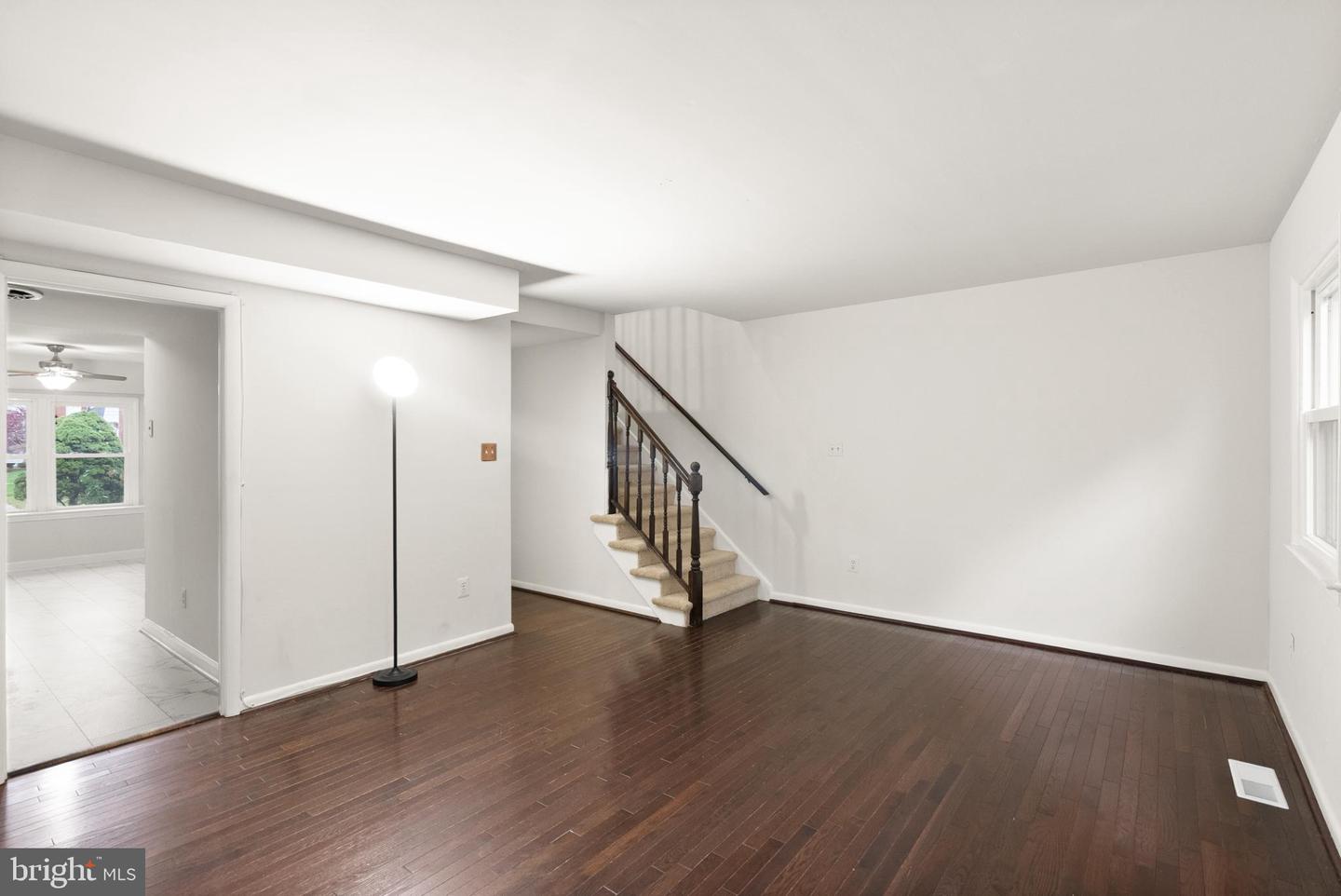 4332 EILEEN CT, WOODBRIDGE, Virginia 22193, 3 Bedrooms Bedrooms, 12 Rooms Rooms,2 BathroomsBathrooms,Residential,For sale,4332 EILEEN CT,VAPW2103334 MLS # VAPW2103334