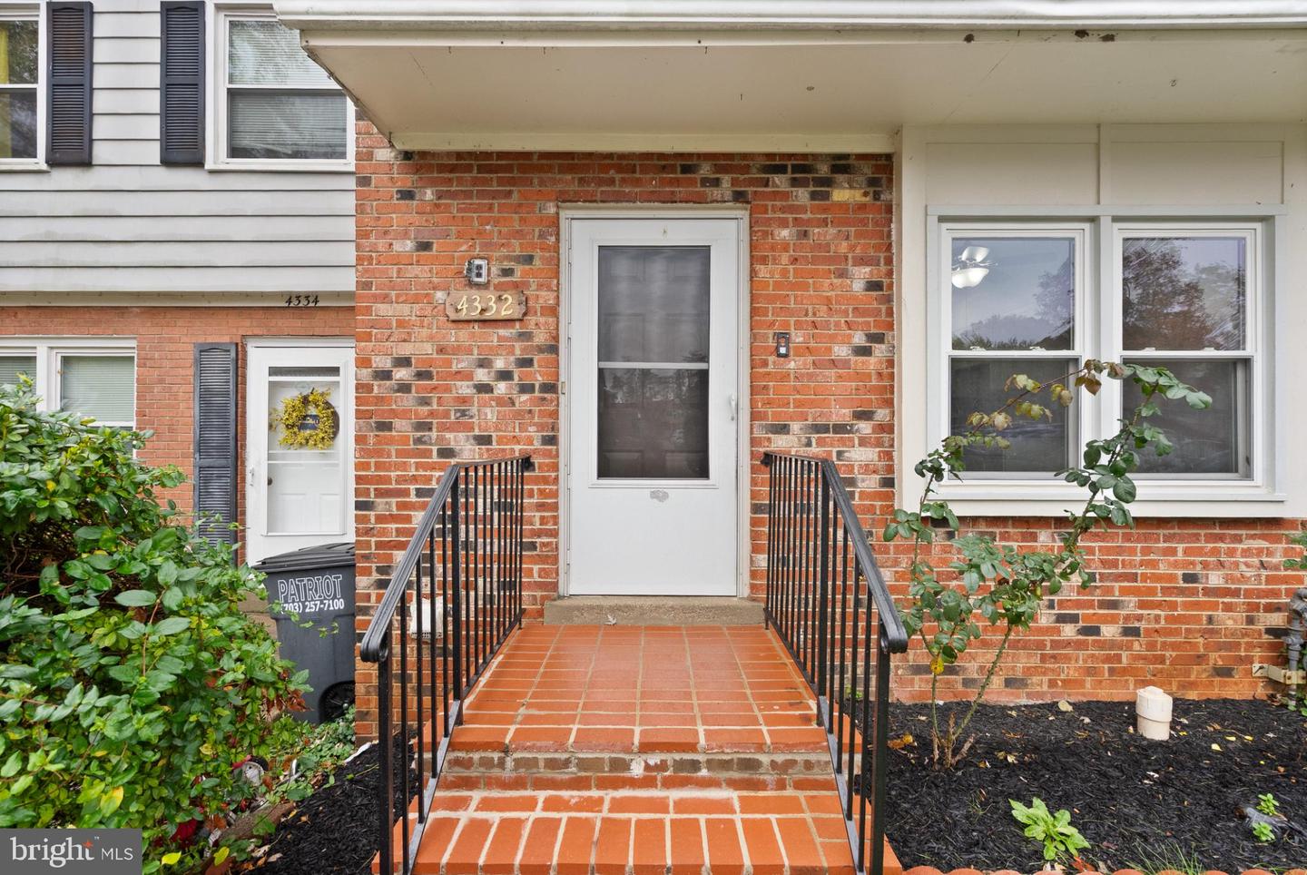 4332 EILEEN CT, WOODBRIDGE, Virginia 22193, 3 Bedrooms Bedrooms, 12 Rooms Rooms,2 BathroomsBathrooms,Residential,For sale,4332 EILEEN CT,VAPW2103334 MLS # VAPW2103334