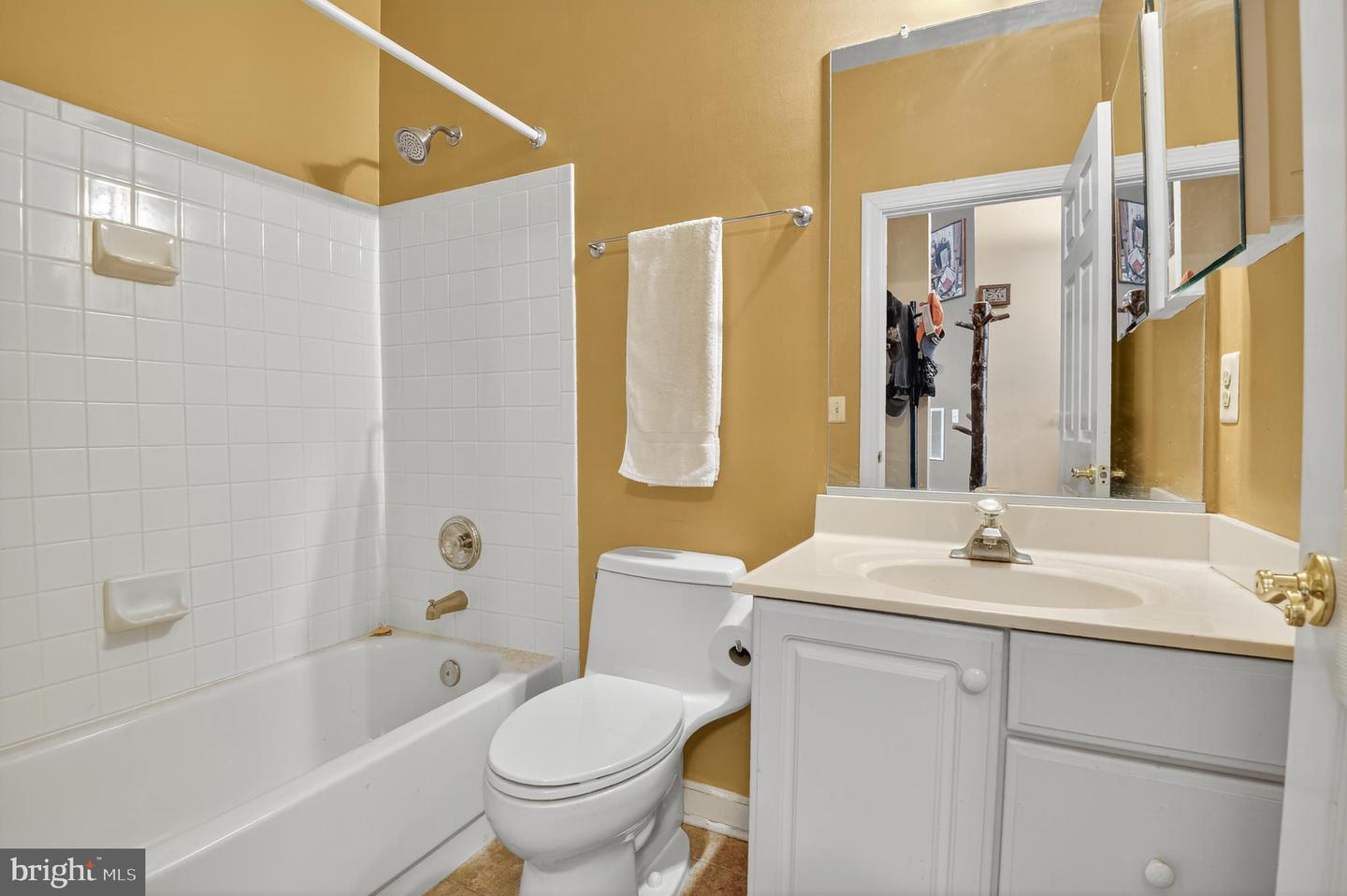 46809 TRAILWOOD PL, STERLING, Virginia 20165, 3 Bedrooms Bedrooms, ,2 BathroomsBathrooms,Residential,For sale,46809 TRAILWOOD PL,VALO2106258 MLS # VALO2106258