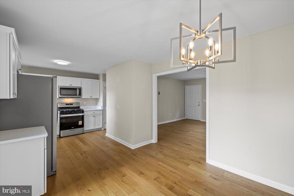 809 SHERWOOD LN, FREDERICKSBURG, Virginia 22407, 3 Bedrooms Bedrooms, ,2 BathroomsBathrooms,Residential,809 SHERWOOD LN,VASP2037476 MLS # VASP2037476