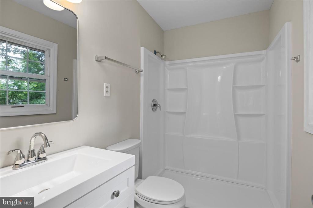 809 SHERWOOD LN, FREDERICKSBURG, Virginia 22407, 3 Bedrooms Bedrooms, ,2 BathroomsBathrooms,Residential,809 SHERWOOD LN,VASP2037476 MLS # VASP2037476