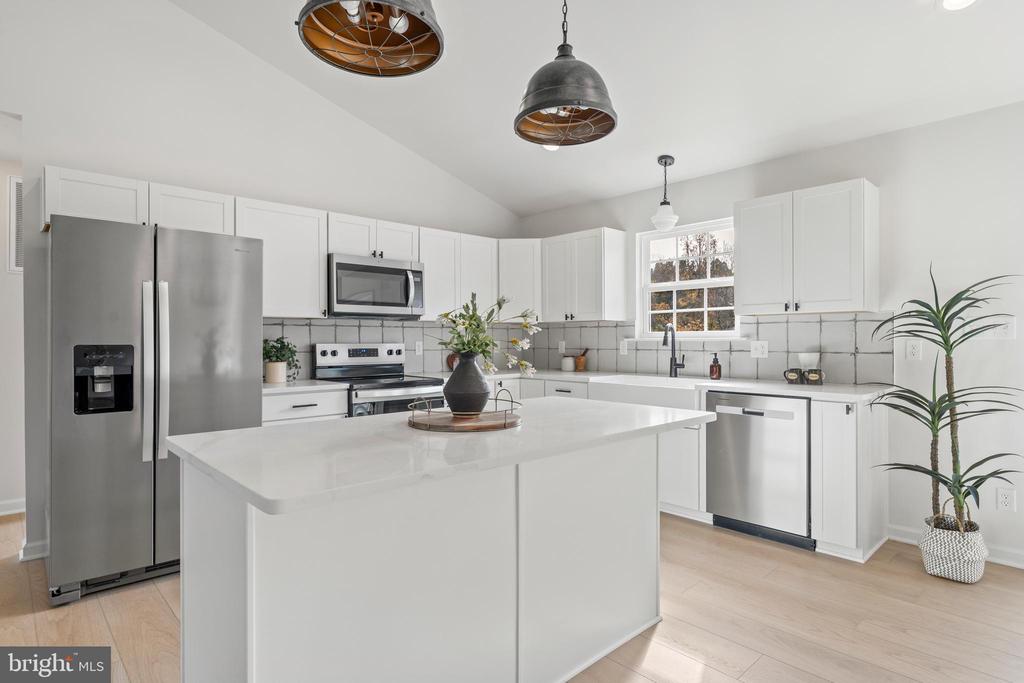 111 FAIRWAY DR, LOUISA, Virginia 23093, 5 Bedrooms Bedrooms, ,3 BathroomsBathrooms,Residential,111 FAIRWAY DR,VALA2008872 MLS # VALA2008872