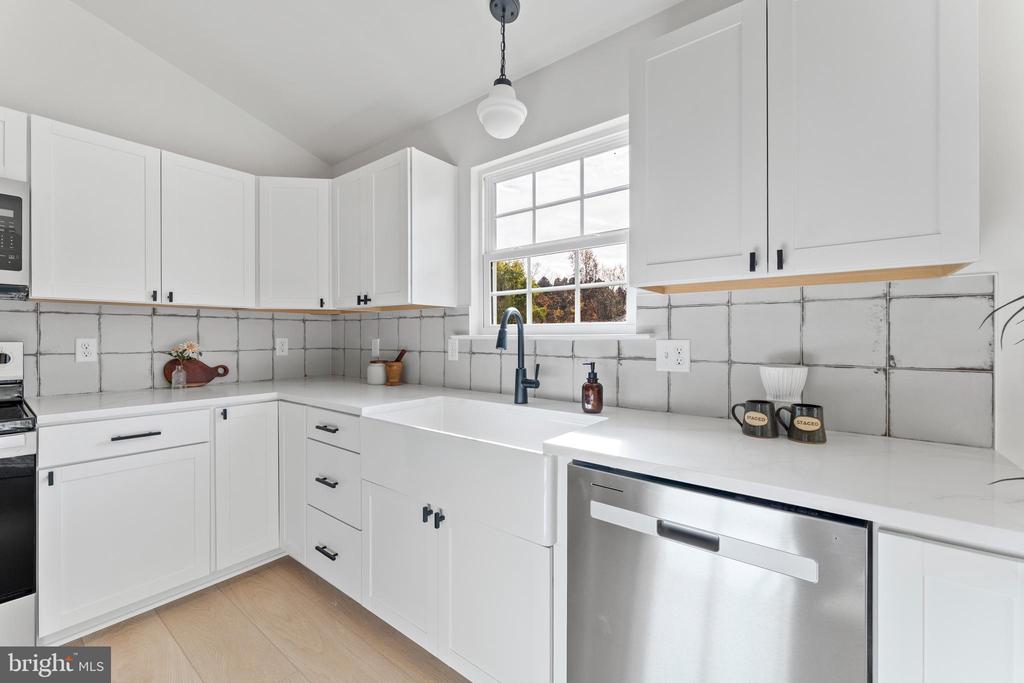 111 FAIRWAY DR, LOUISA, Virginia 23093, 5 Bedrooms Bedrooms, ,3 BathroomsBathrooms,Residential,111 FAIRWAY DR,VALA2008872 MLS # VALA2008872