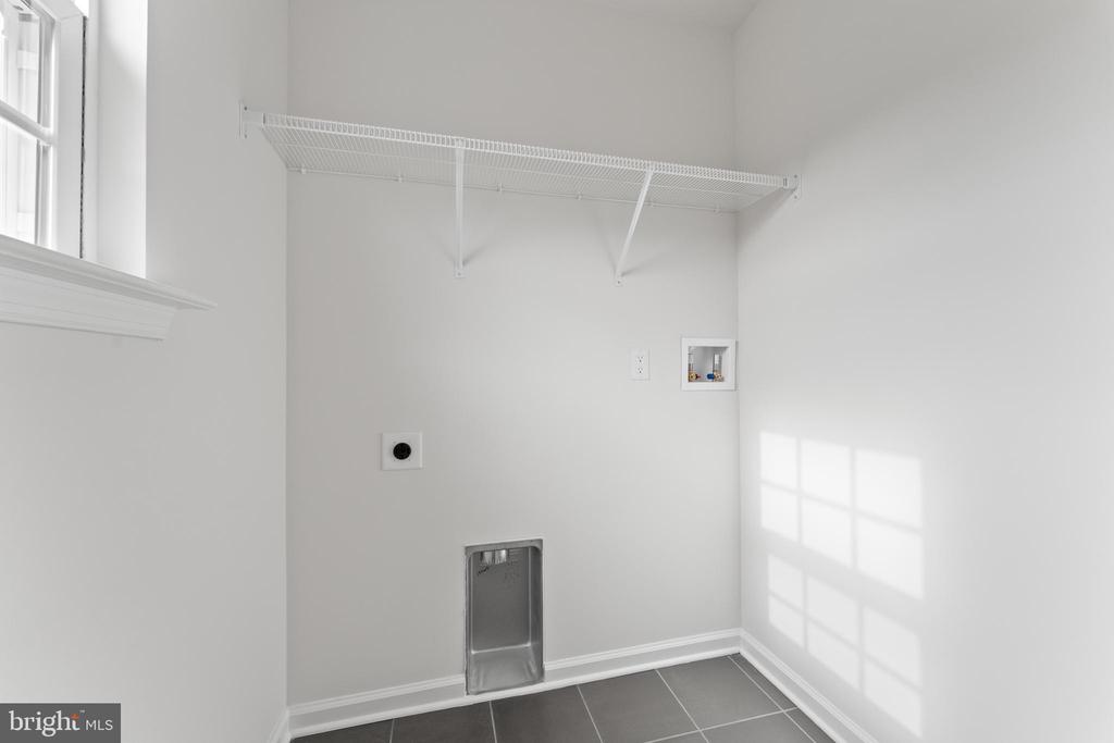 111 FAIRWAY DR, LOUISA, Virginia 23093, 5 Bedrooms Bedrooms, ,3 BathroomsBathrooms,Residential,111 FAIRWAY DR,VALA2008872 MLS # VALA2008872