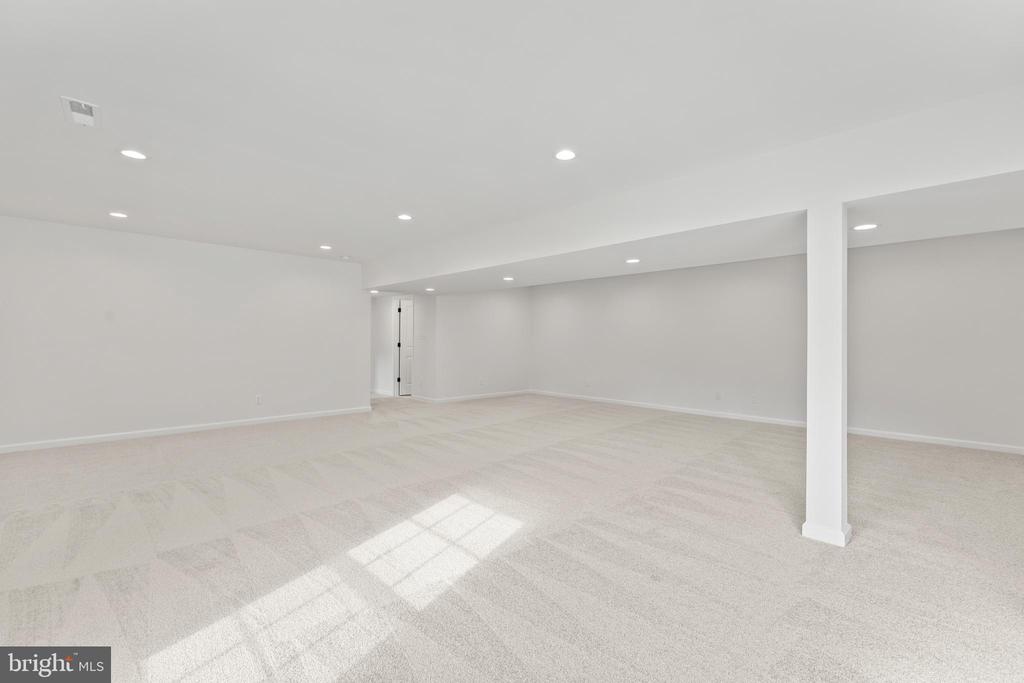 111 FAIRWAY DR, LOUISA, Virginia 23093, 5 Bedrooms Bedrooms, ,3 BathroomsBathrooms,Residential,111 FAIRWAY DR,VALA2008872 MLS # VALA2008872