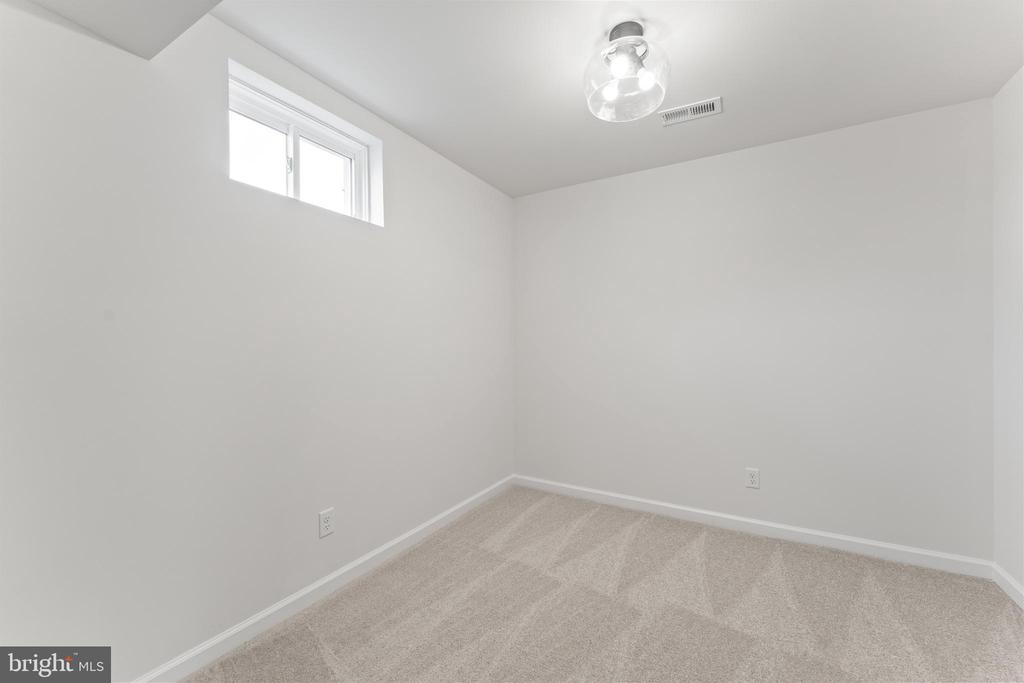 111 FAIRWAY DR, LOUISA, Virginia 23093, 5 Bedrooms Bedrooms, ,3 BathroomsBathrooms,Residential,111 FAIRWAY DR,VALA2008872 MLS # VALA2008872