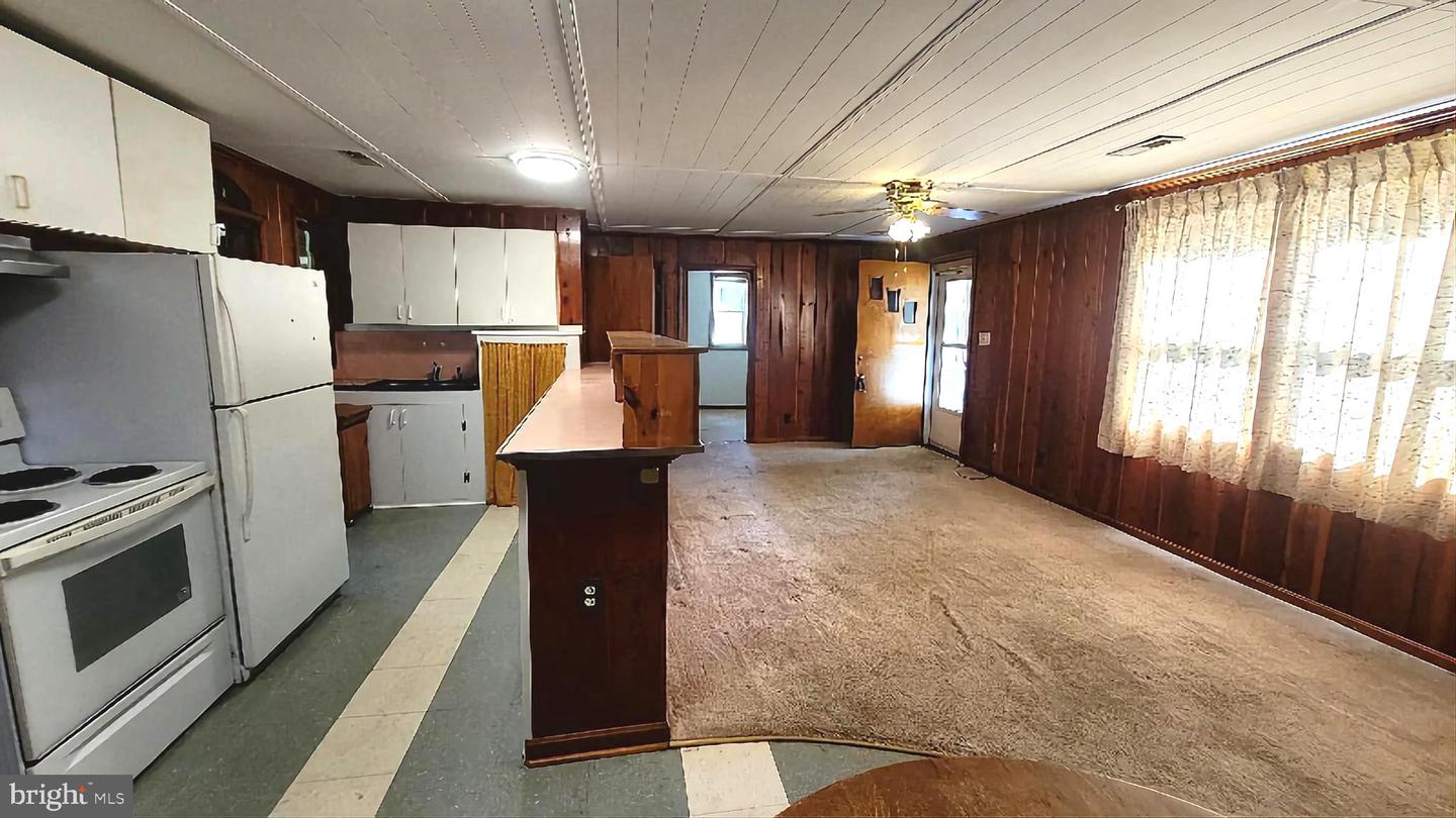 1032 HOLLY VISTA DR, COLONIAL BEACH, Virginia 22443, 4 Bedrooms Bedrooms, ,2 BathroomsBathrooms,Residential,For sale,1032 HOLLY VISTA DR,VAWE2009732 MLS # VAWE2009732