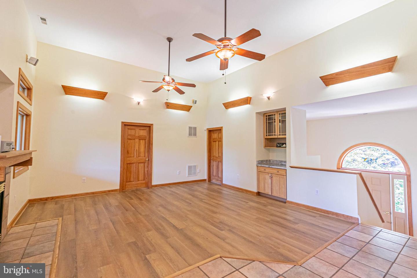 362 LAKE CAROLINE DR, RUTHER GLEN, Virginia 22546, 4 Bedrooms Bedrooms, 9 Rooms Rooms,3 BathroomsBathrooms,Residential,For sale,362 LAKE CAROLINE DR,VACV2008844 MLS # VACV2008844