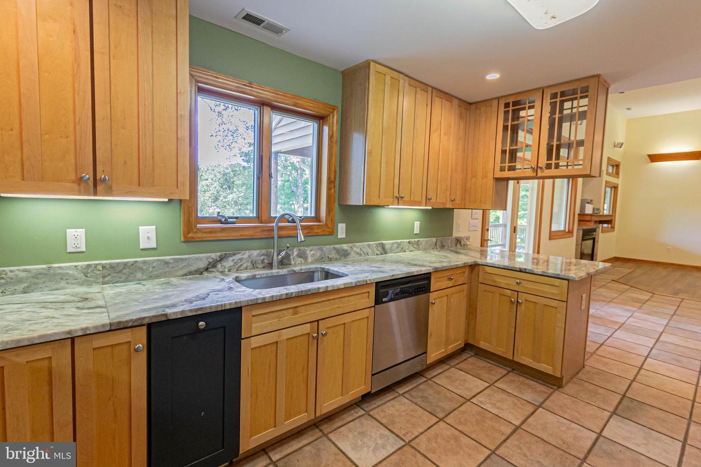 362 LAKE CAROLINE DR, RUTHER GLEN, Virginia 22546, 4 Bedrooms Bedrooms, 9 Rooms Rooms,3 BathroomsBathrooms,Residential,For sale,362 LAKE CAROLINE DR,VACV2008844 MLS # VACV2008844