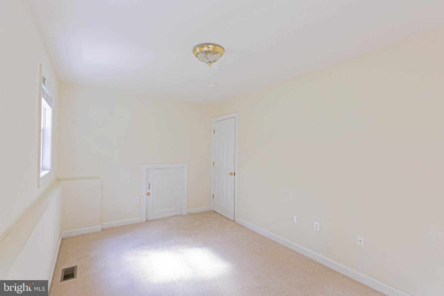 362 LAKE CAROLINE DR, RUTHER GLEN, Virginia 22546, 4 Bedrooms Bedrooms, 9 Rooms Rooms,3 BathroomsBathrooms,Residential,For sale,362 LAKE CAROLINE DR,VACV2008844 MLS # VACV2008844