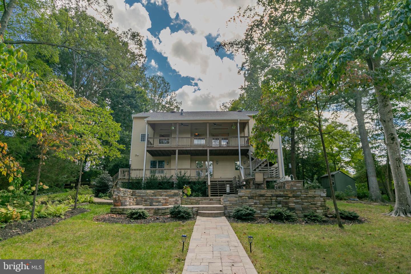 362 LAKE CAROLINE DR, RUTHER GLEN, Virginia 22546, 4 Bedrooms Bedrooms, 9 Rooms Rooms,3 BathroomsBathrooms,Residential,For sale,362 LAKE CAROLINE DR,VACV2008844 MLS # VACV2008844