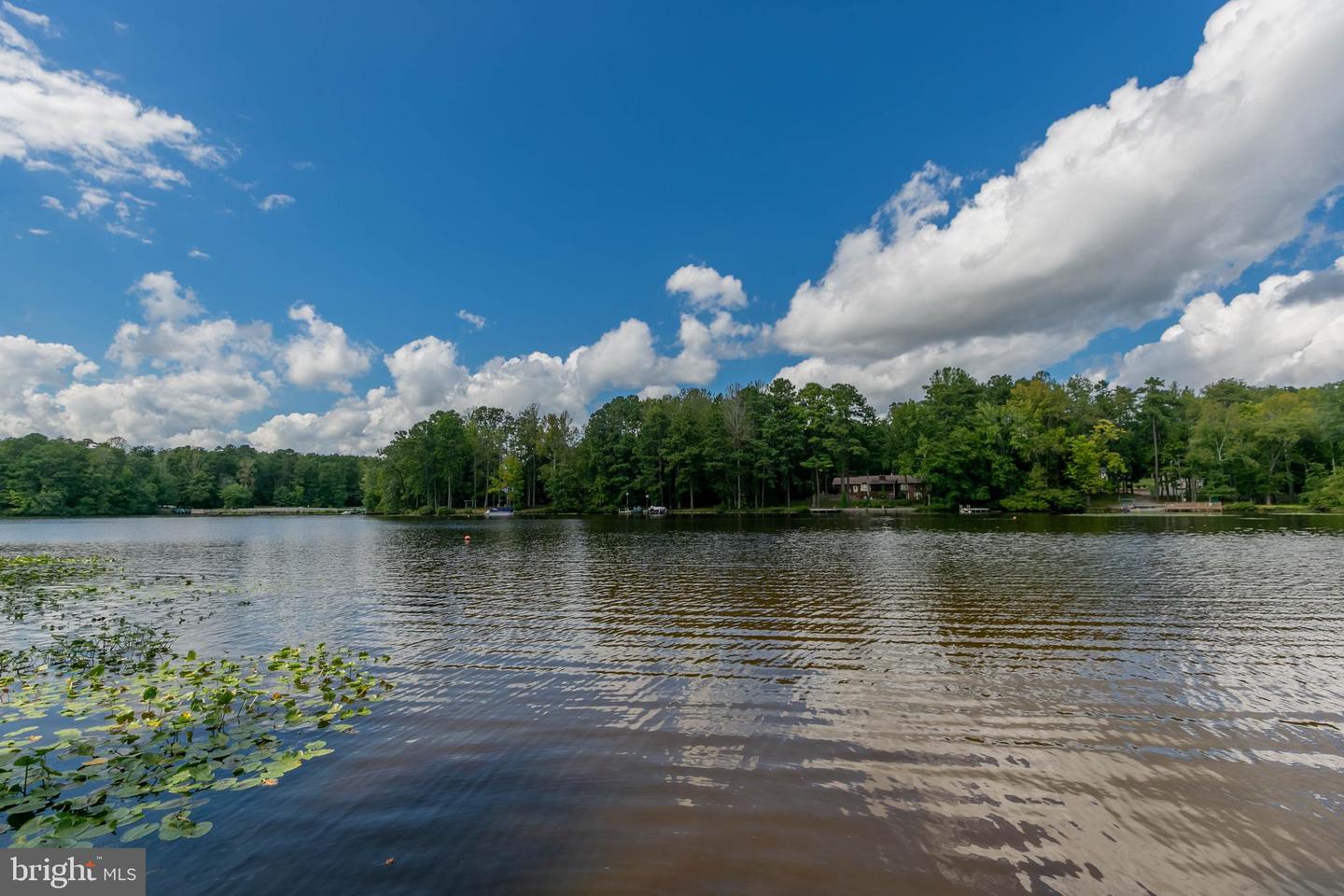 362 LAKE CAROLINE DR, RUTHER GLEN, Virginia 22546, 4 Bedrooms Bedrooms, 9 Rooms Rooms,3 BathroomsBathrooms,Residential,For sale,362 LAKE CAROLINE DR,VACV2008844 MLS # VACV2008844