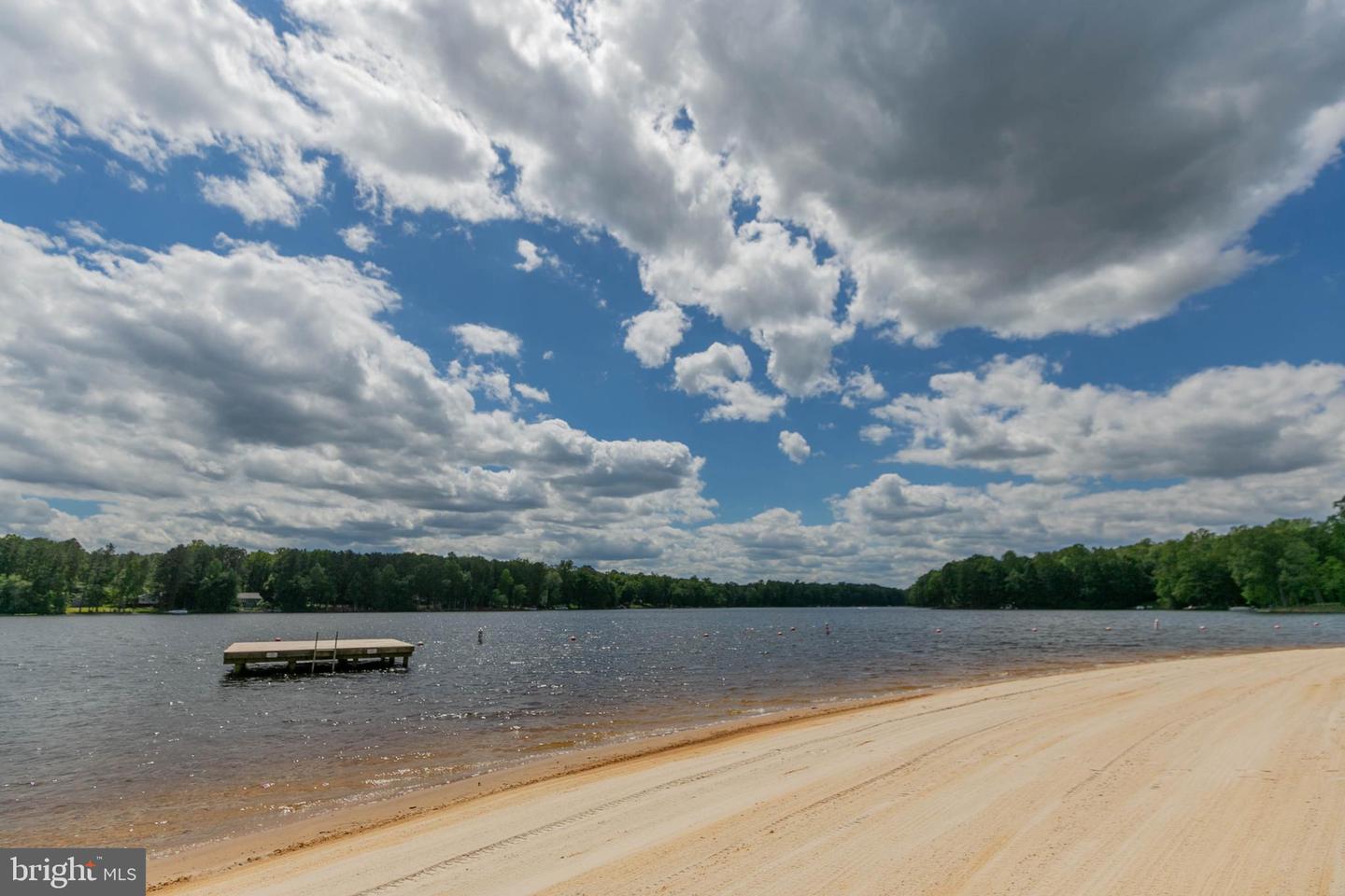 362 LAKE CAROLINE DR, RUTHER GLEN, Virginia 22546, 4 Bedrooms Bedrooms, 9 Rooms Rooms,3 BathroomsBathrooms,Residential,For sale,362 LAKE CAROLINE DR,VACV2008844 MLS # VACV2008844