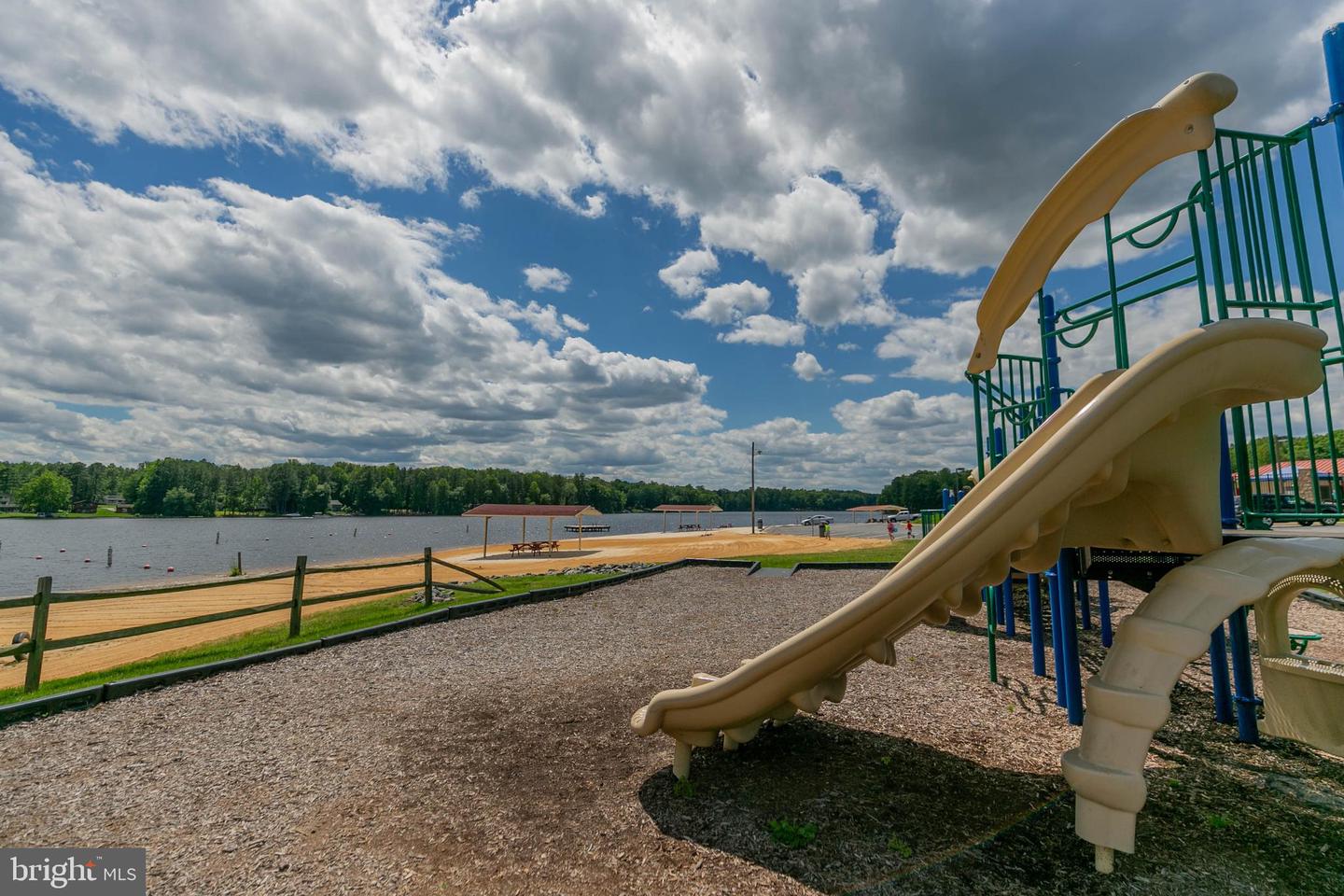 362 LAKE CAROLINE DR, RUTHER GLEN, Virginia 22546, 4 Bedrooms Bedrooms, 9 Rooms Rooms,3 BathroomsBathrooms,Residential,For sale,362 LAKE CAROLINE DR,VACV2008844 MLS # VACV2008844