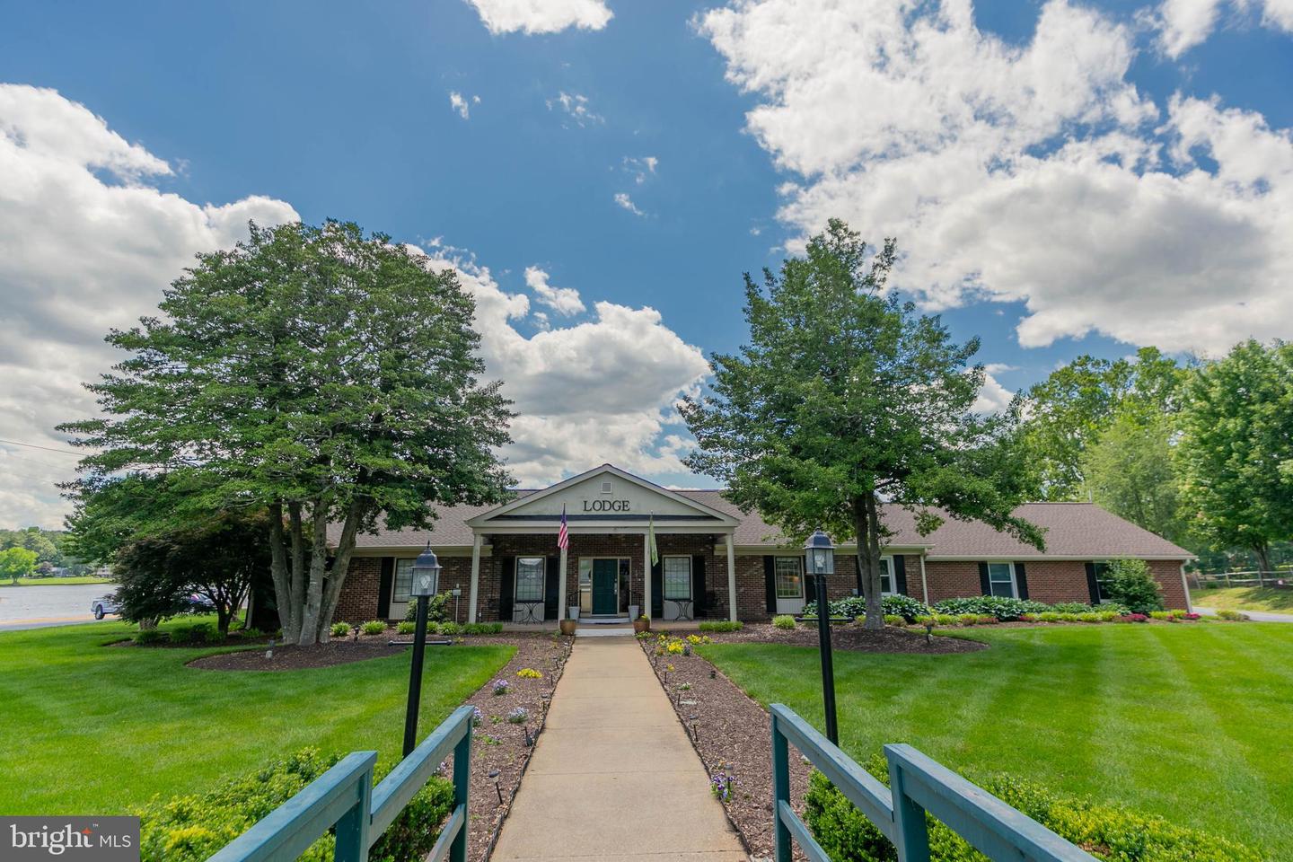 362 LAKE CAROLINE DR, RUTHER GLEN, Virginia 22546, 4 Bedrooms Bedrooms, 9 Rooms Rooms,3 BathroomsBathrooms,Residential,For sale,362 LAKE CAROLINE DR,VACV2008844 MLS # VACV2008844