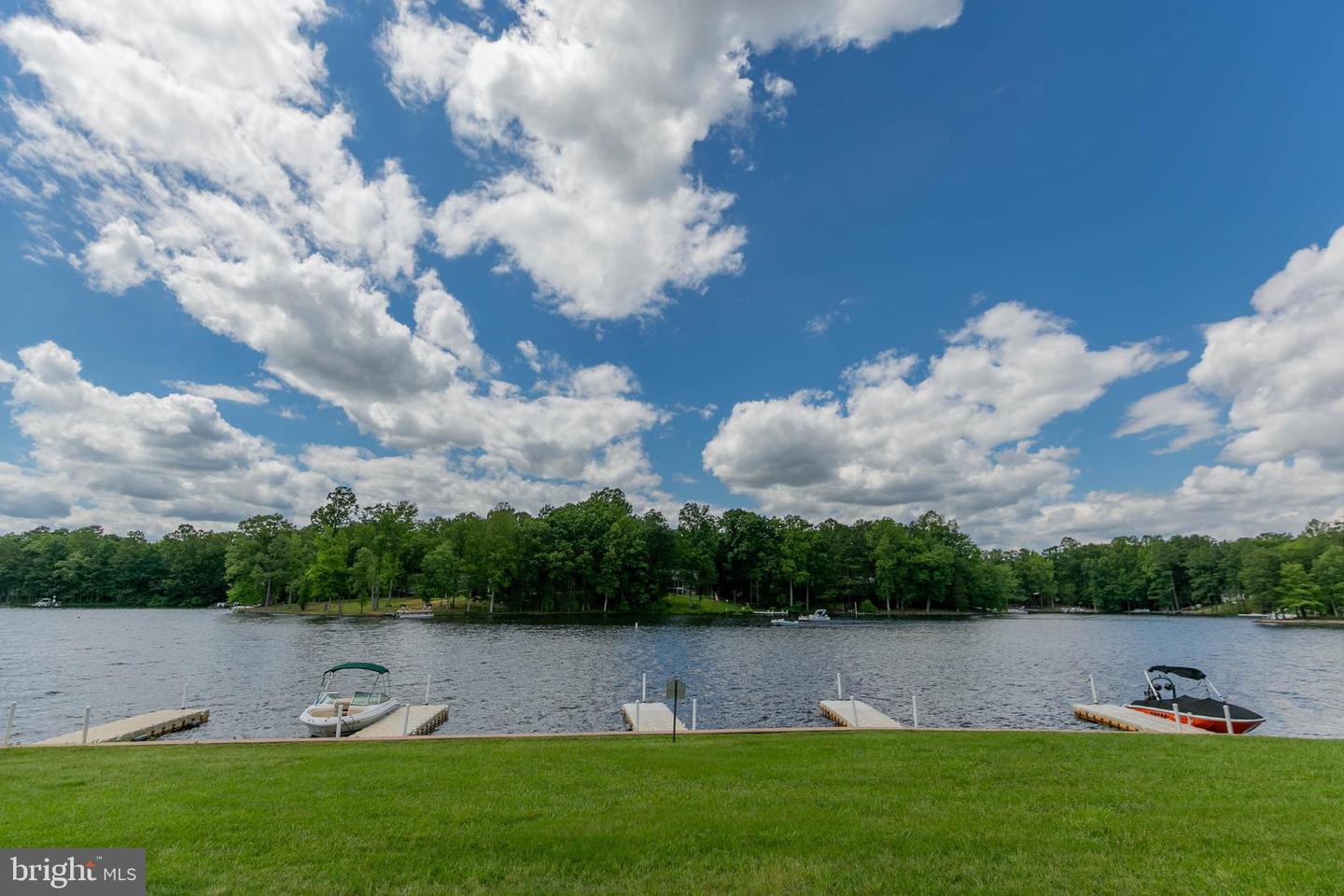 362 LAKE CAROLINE DR, RUTHER GLEN, Virginia 22546, 4 Bedrooms Bedrooms, 9 Rooms Rooms,3 BathroomsBathrooms,Residential,For sale,362 LAKE CAROLINE DR,VACV2008844 MLS # VACV2008844