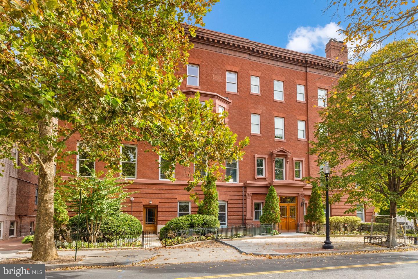 1701 18TH ST NW #401, WASHINGTON, District Of Columbia 20009, 3 Bedrooms Bedrooms, ,3 BathroomsBathrooms,Residential,For sale,1701 18TH ST NW #401,DCDC2222528 MLS # DCDC2222528