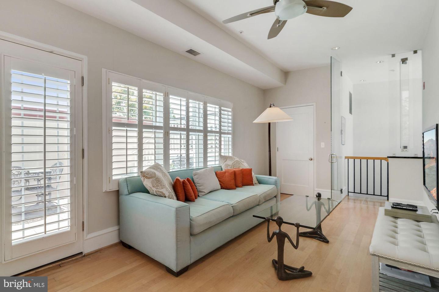 1701 18TH ST NW #401, WASHINGTON, District Of Columbia 20009, 3 Bedrooms Bedrooms, ,3 BathroomsBathrooms,Residential,For sale,1701 18TH ST NW #401,DCDC2222528 MLS # DCDC2222528