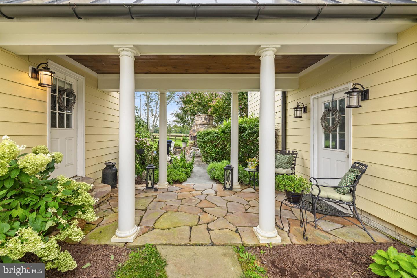 6437 JOHN S MOSBY HWY, MIDDLEBURG, Virginia 20117, 3 Bedrooms Bedrooms, ,2 BathroomsBathrooms,Residential,For sale,6437 JOHN S MOSBY HWY,VAFQ2018402 MLS # VAFQ2018402