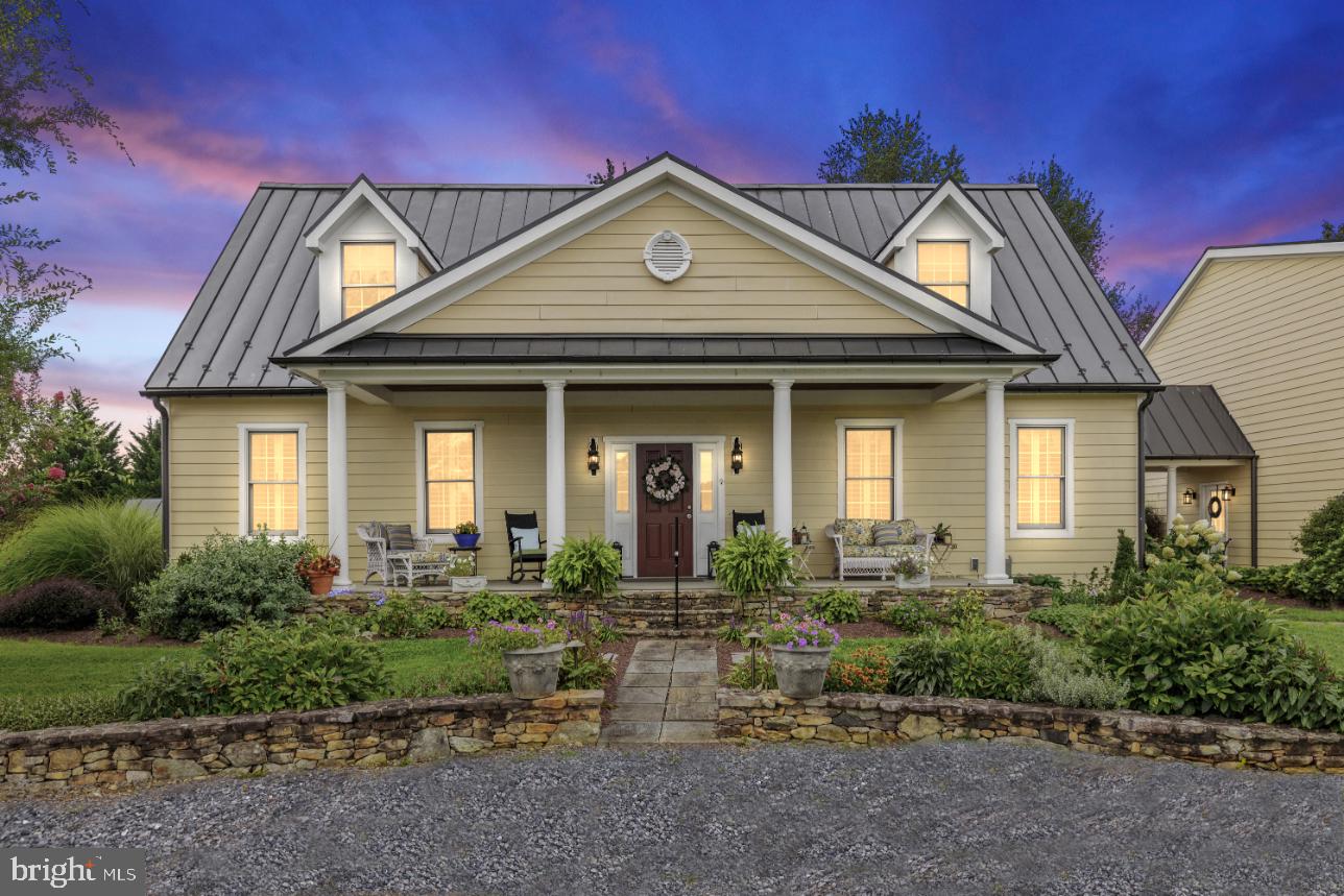 6437 JOHN S MOSBY HWY, MIDDLEBURG, Virginia 20117, 3 Bedrooms Bedrooms, ,2 BathroomsBathrooms,Residential,For sale,6437 JOHN S MOSBY HWY,VAFQ2018402 MLS # VAFQ2018402