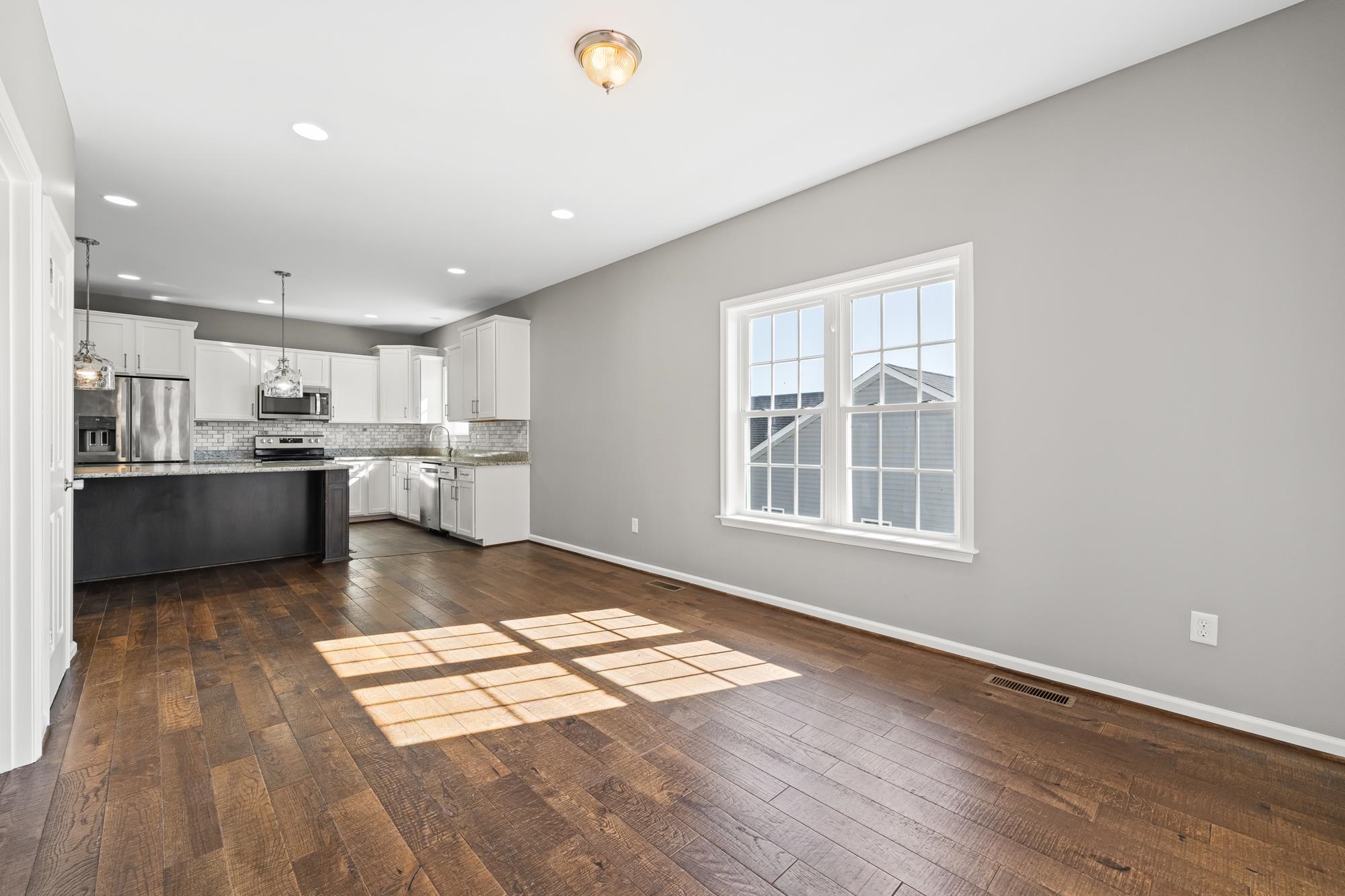 8 MCILWEE LN, STAUNTON, Virginia 24401, 4 Bedrooms Bedrooms, ,3 BathroomsBathrooms,Residential,Walk to Riverheads schools,8 MCILWEE LN,670840 MLS # 670840