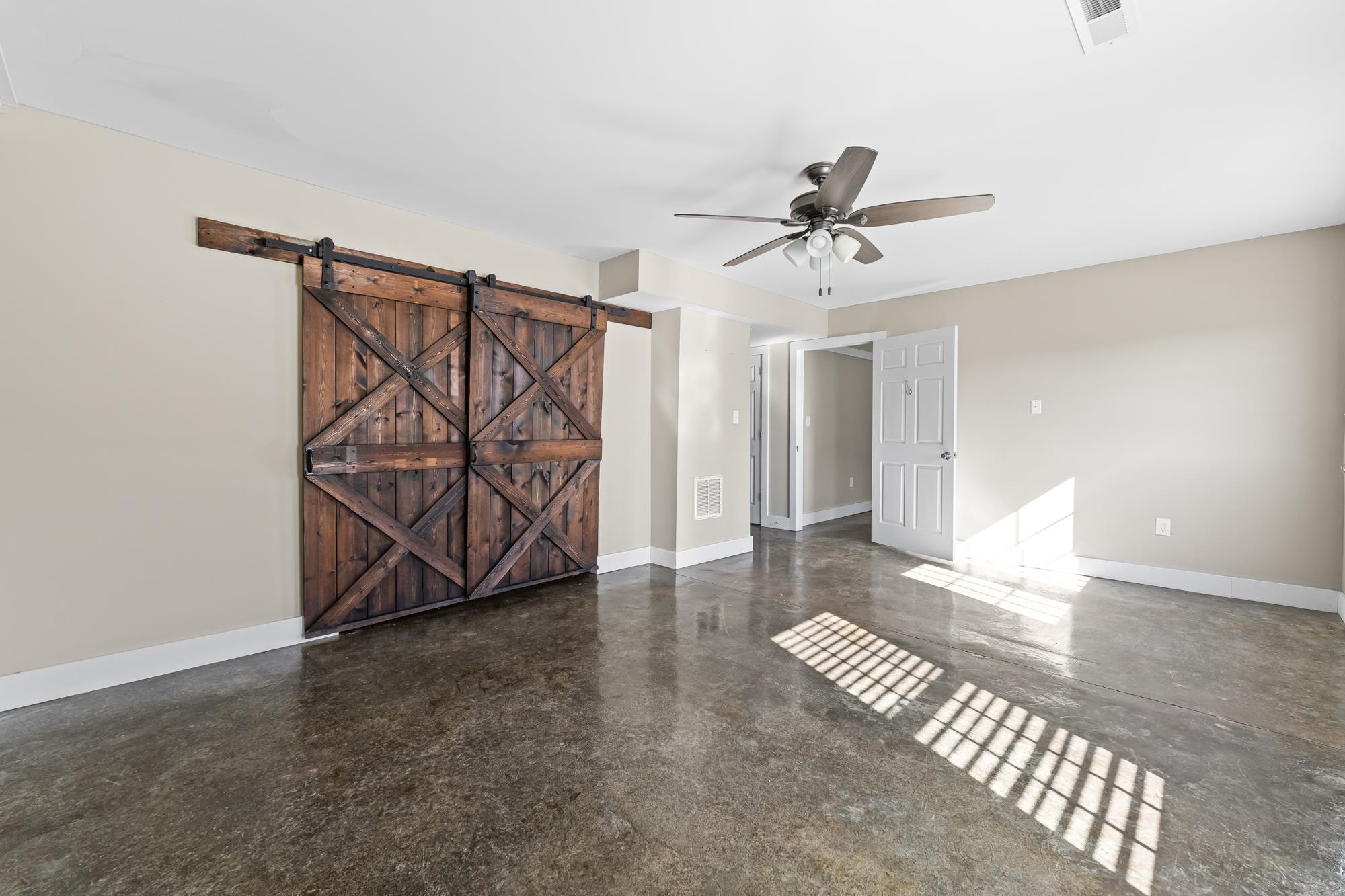 8 MCILWEE LN, STAUNTON, Virginia 24401, 4 Bedrooms Bedrooms, ,3 BathroomsBathrooms,Residential,Walk to Riverheads schools,8 MCILWEE LN,670840 MLS # 670840