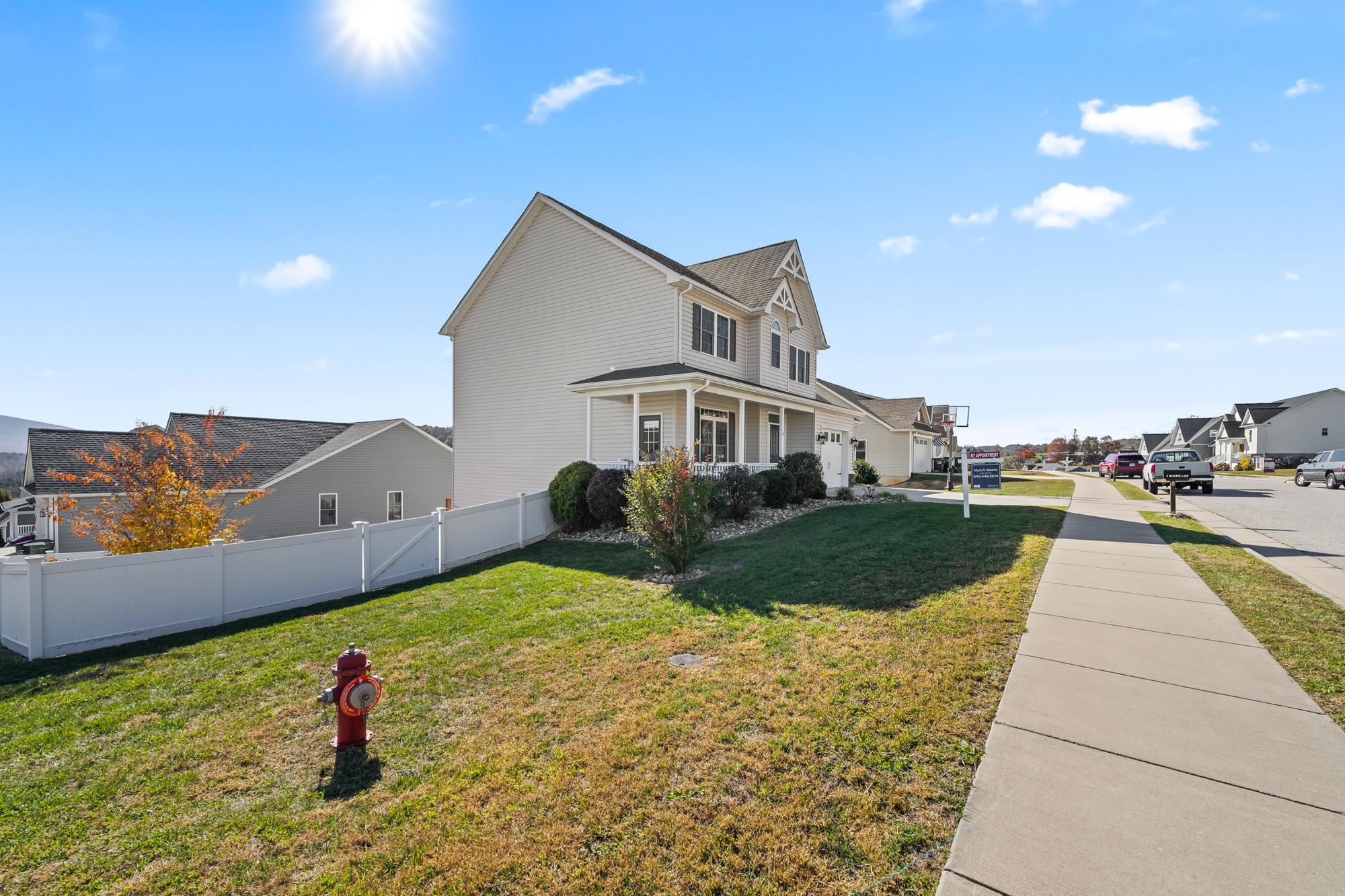 8 MCILWEE LN, STAUNTON, Virginia 24401, 4 Bedrooms Bedrooms, ,3 BathroomsBathrooms,Residential,Walk to Riverheads schools,8 MCILWEE LN,670840 MLS # 670840