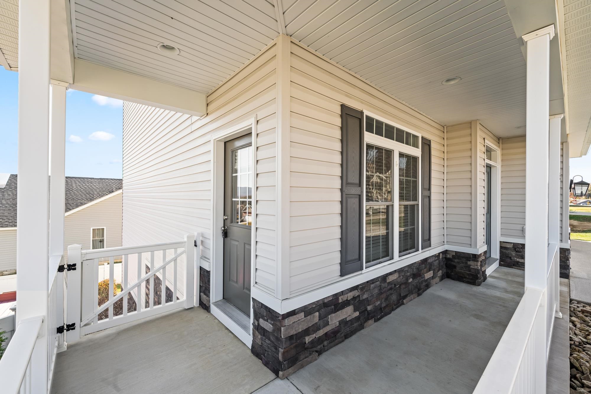 8 MCILWEE LN, STAUNTON, Virginia 24401, 4 Bedrooms Bedrooms, ,3 BathroomsBathrooms,Residential,Walk to Riverheads schools,8 MCILWEE LN,670840 MLS # 670840